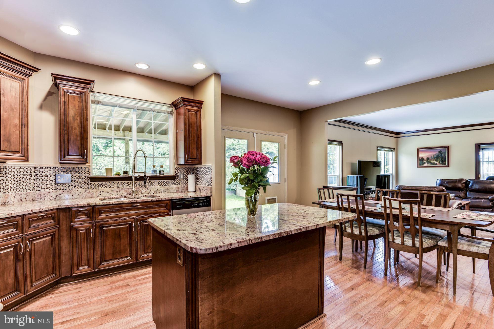 SARATOGA HUNT - Residential