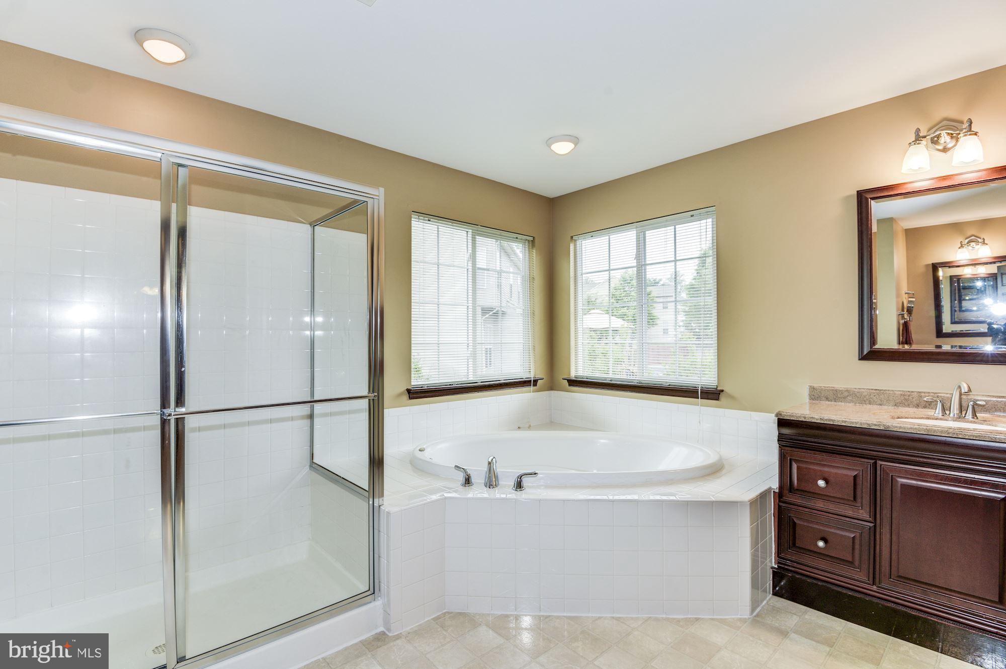 SARATOGA HUNT - Residential