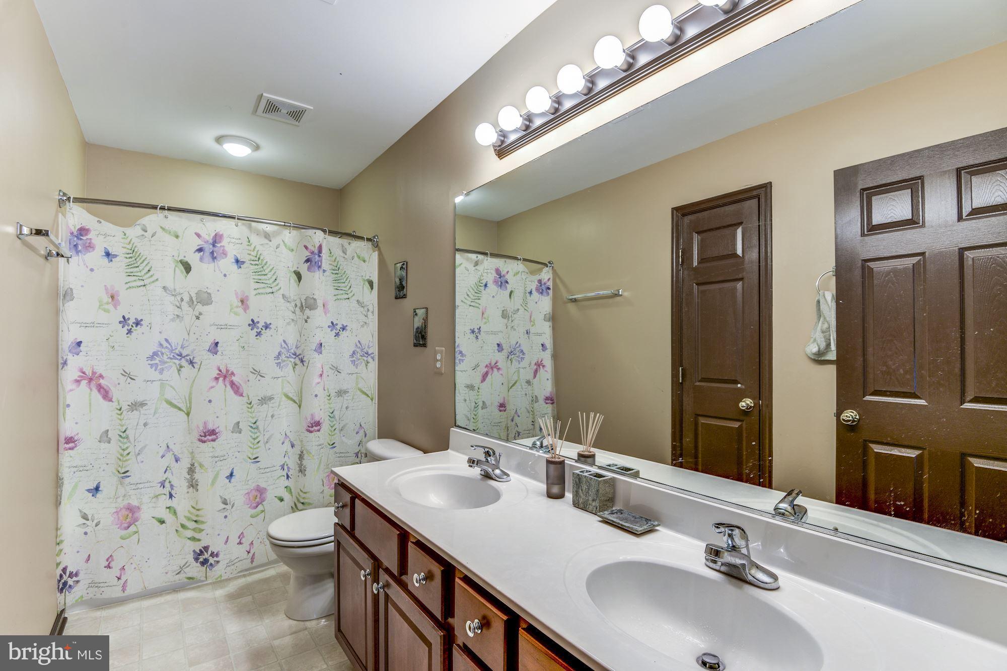 SARATOGA HUNT - Residential