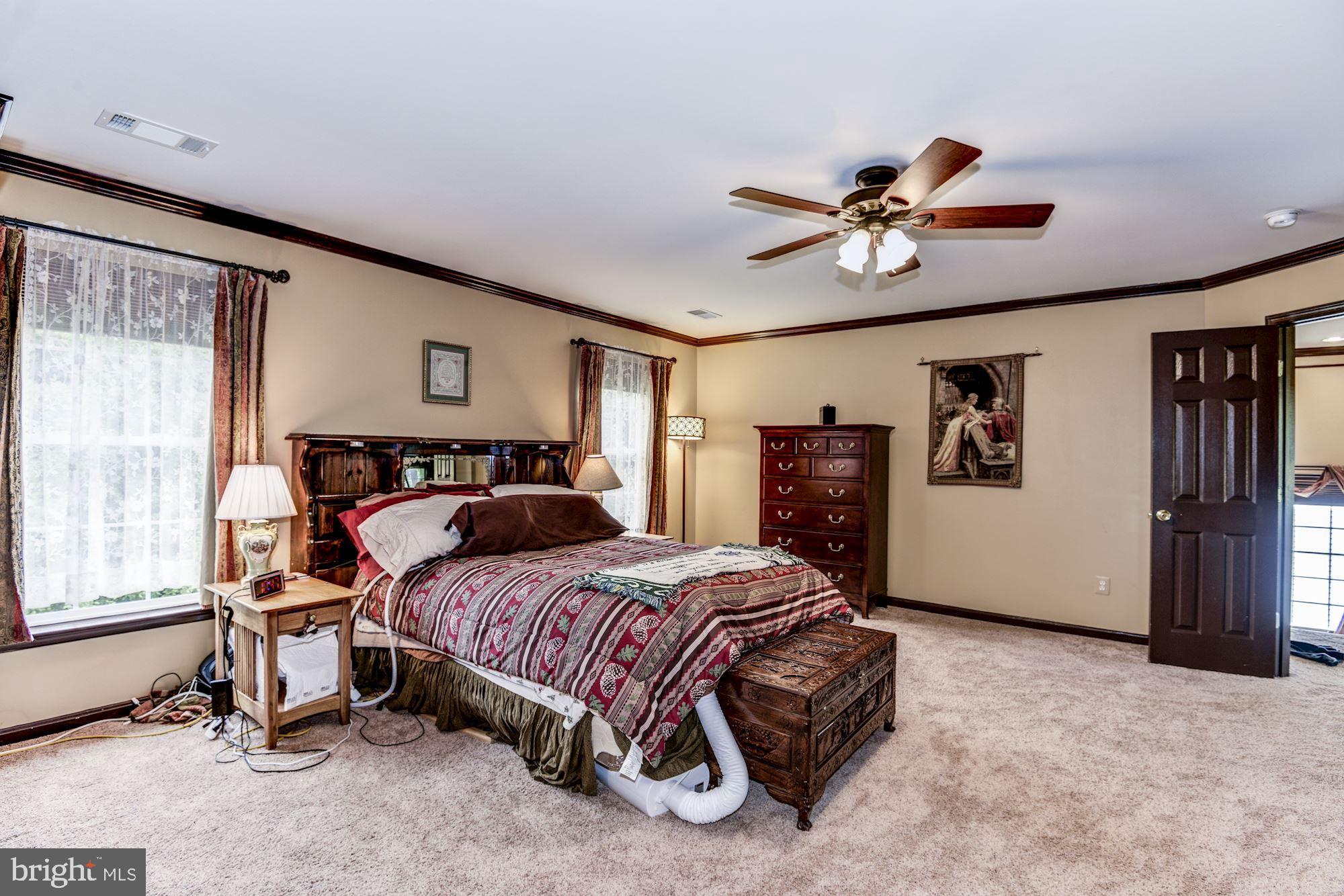 SARATOGA HUNT - Residential