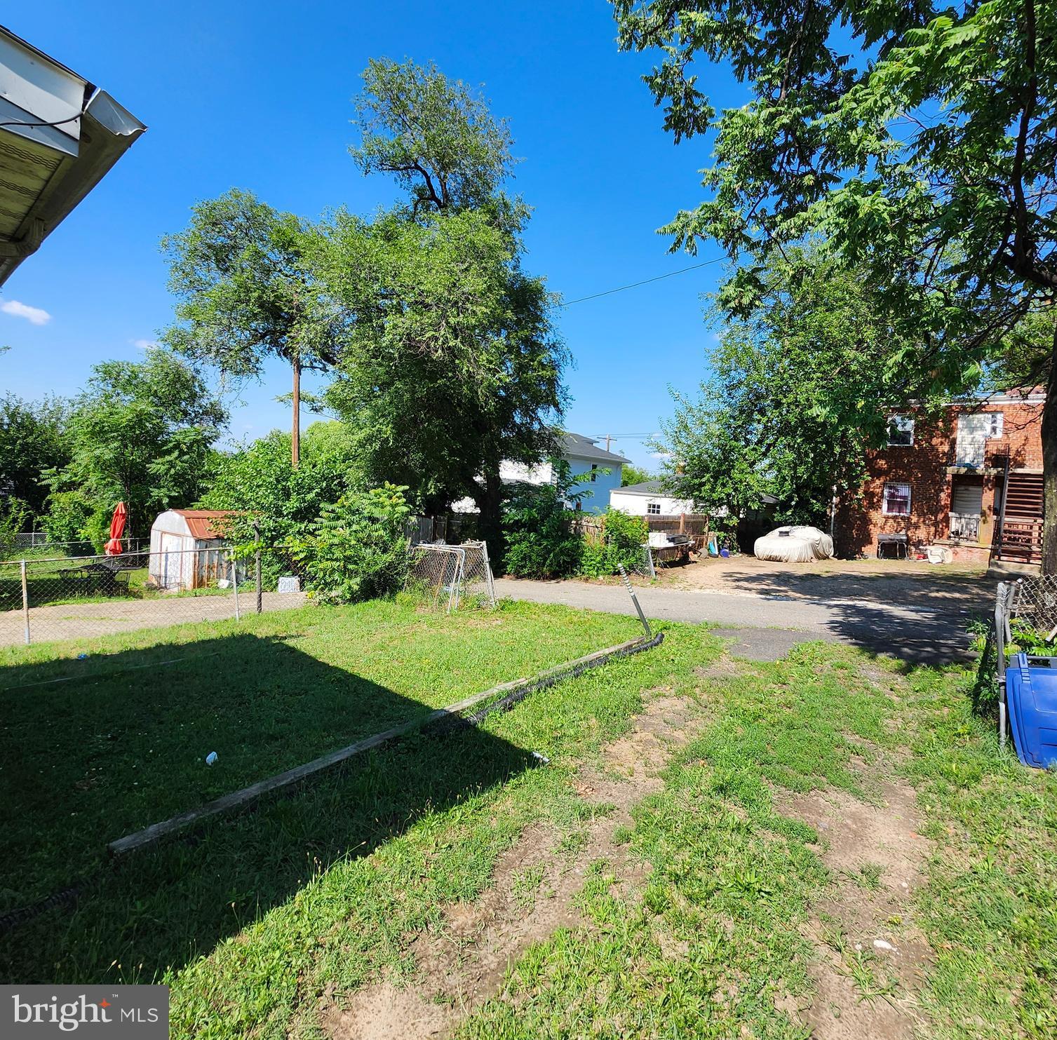 913 47TH PLACE NE