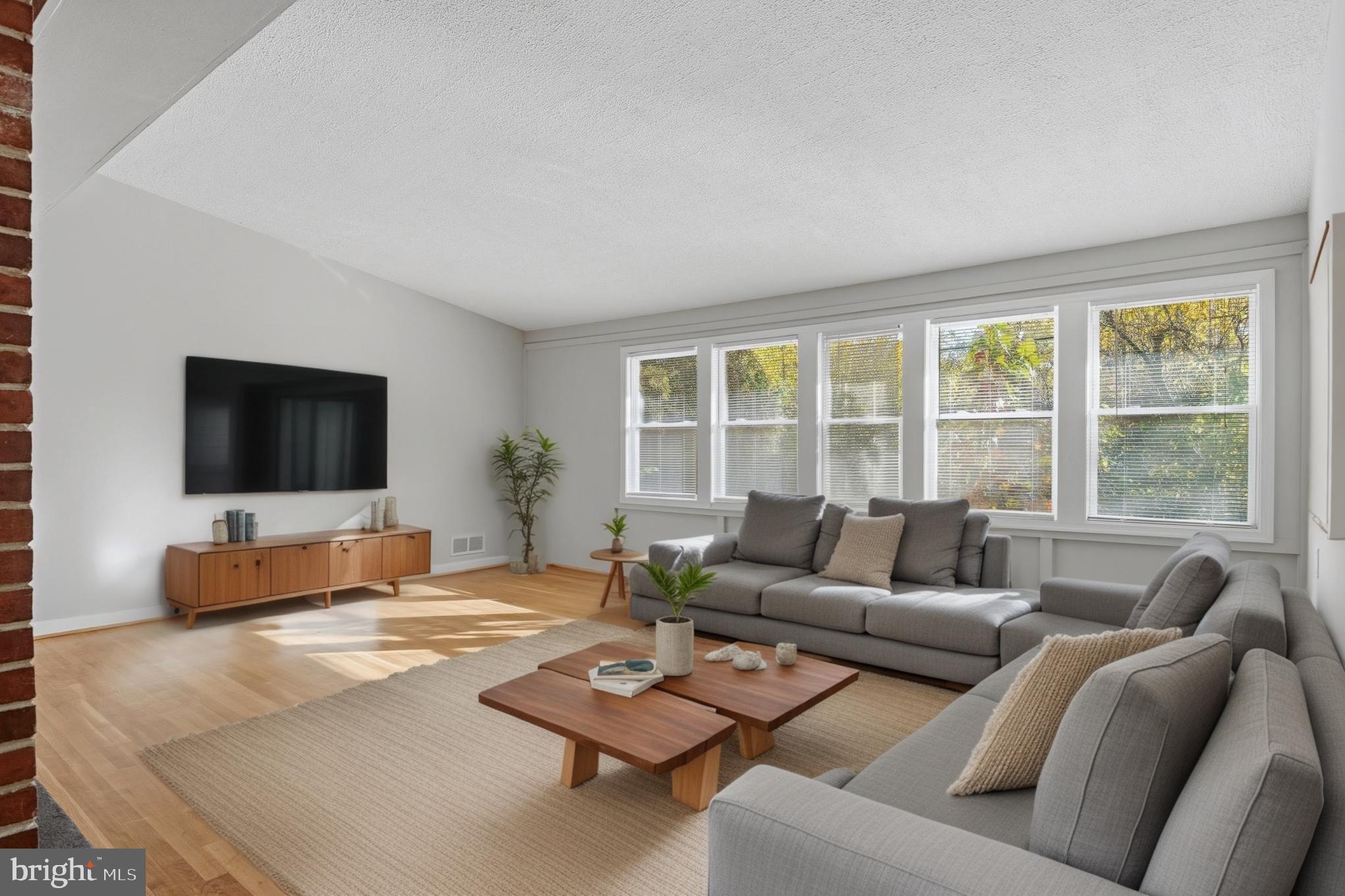 HIGH POINT - Residential