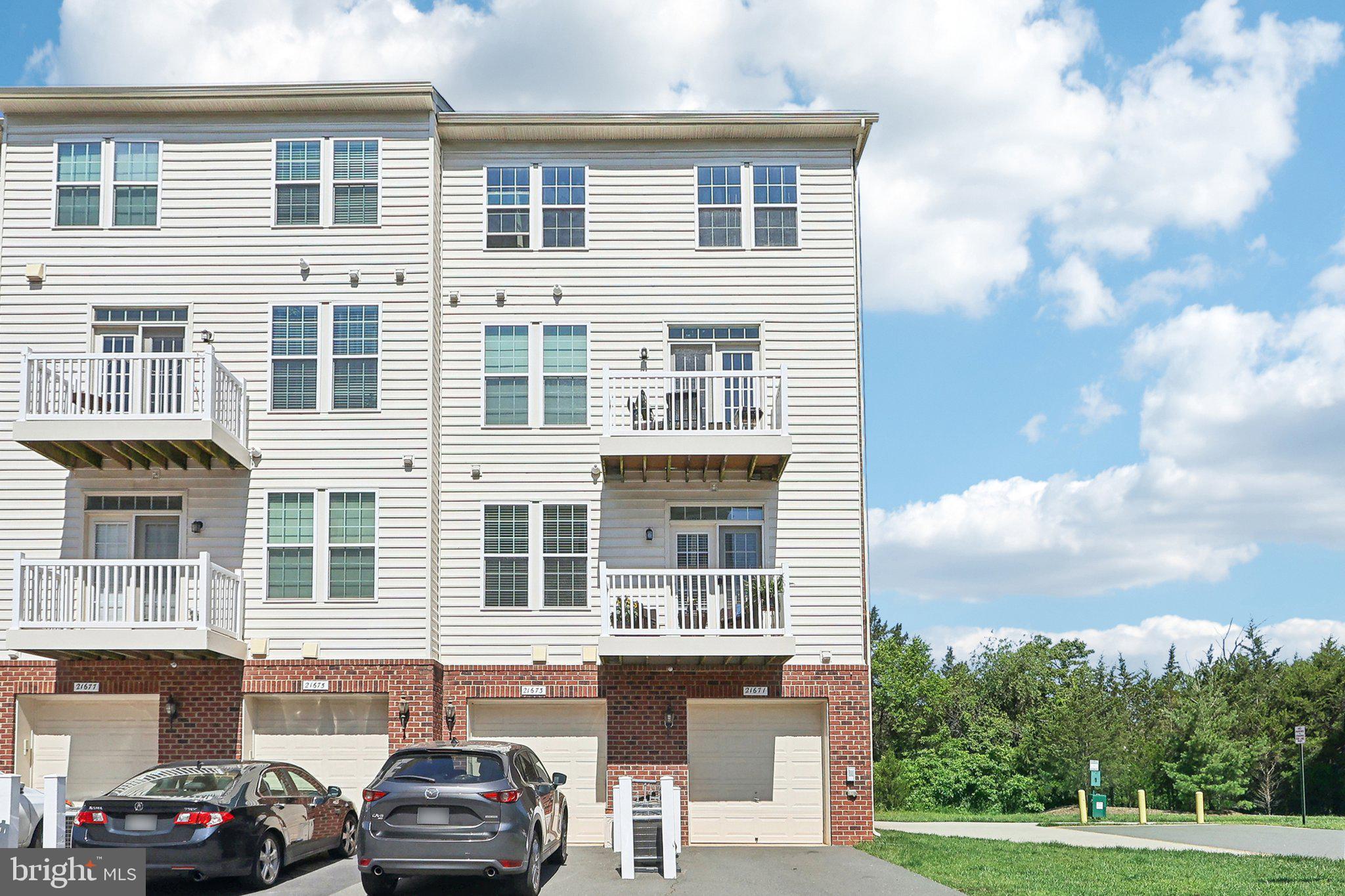 MORLEY CORNER - Residential