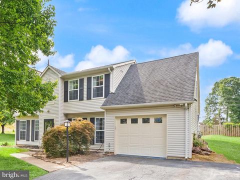 Photo of 5793 Rockcliff Lane, WOODBRIDGE, VA 22193 (MLS # VAPW2123454)