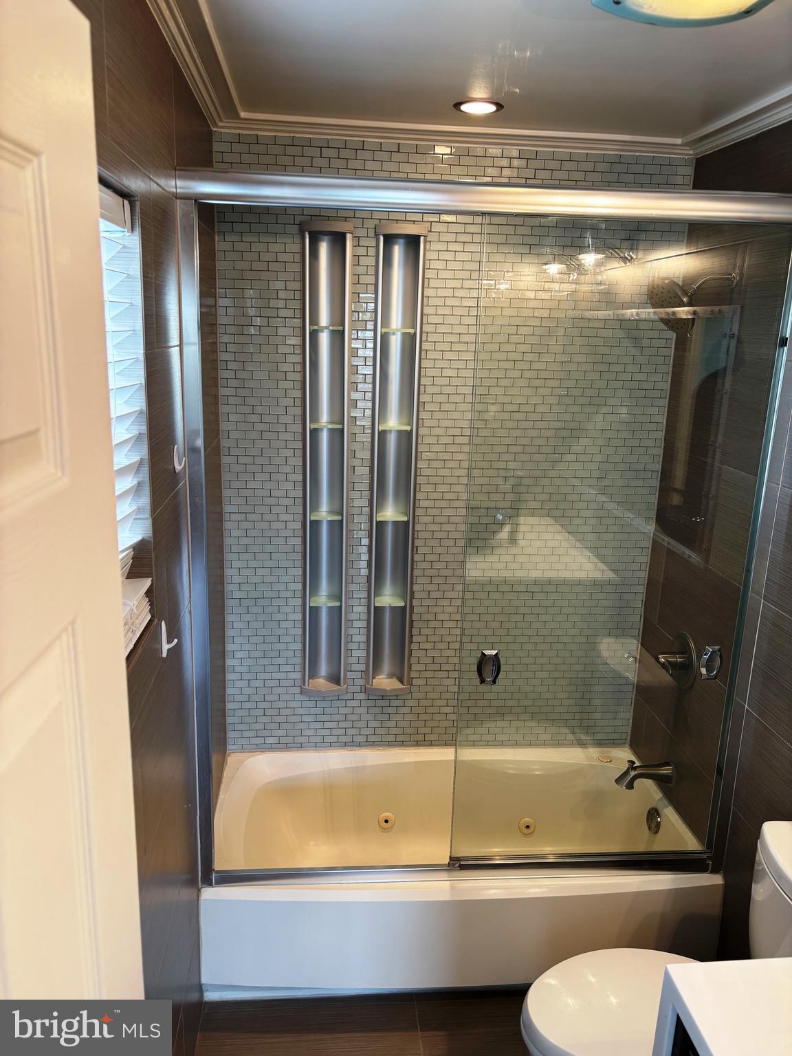 SUMMERHOUSE CONDO - Residential