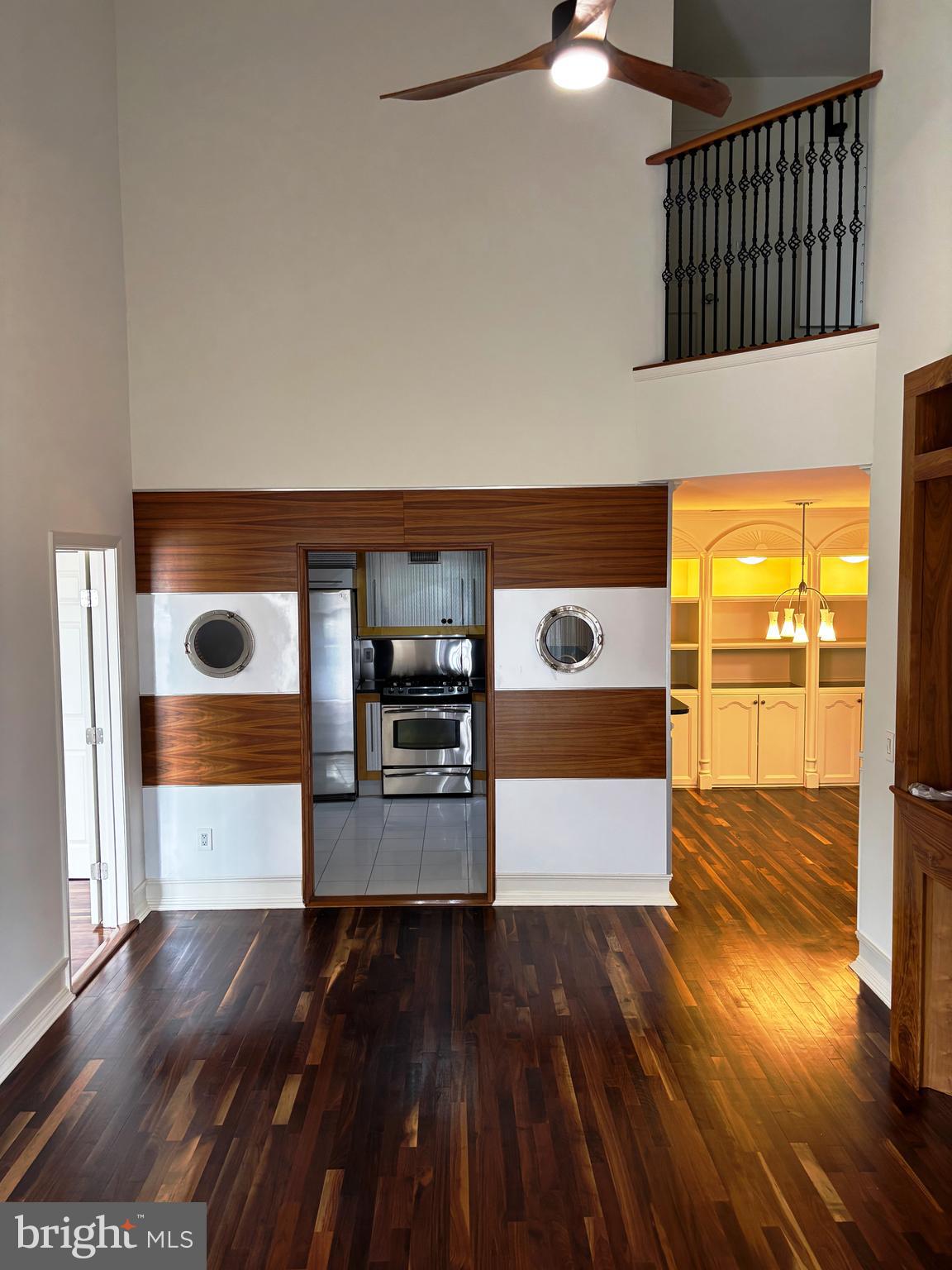 SUMMERHOUSE CONDO - Residential