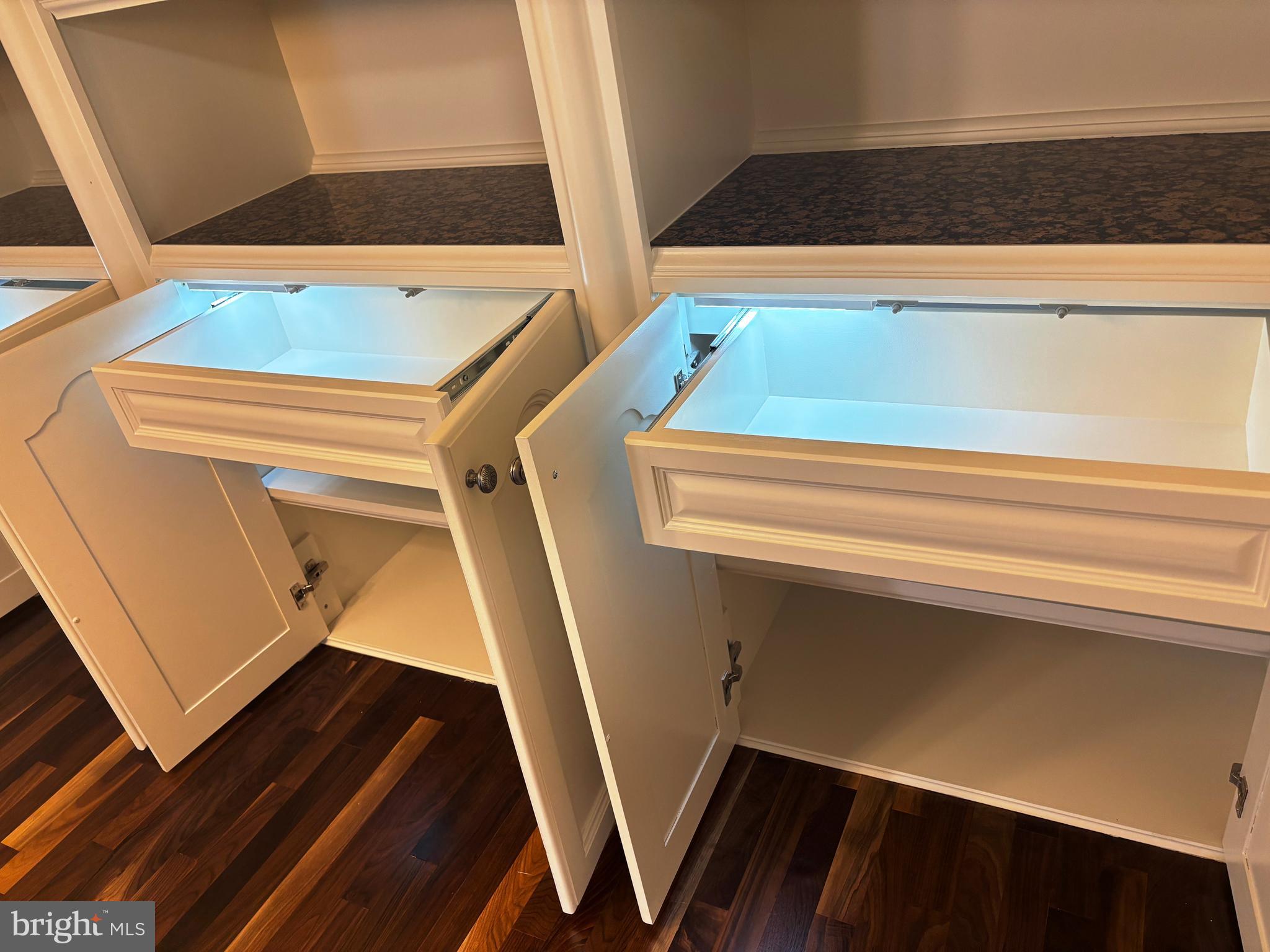 SUMMERHOUSE CONDO - Residential