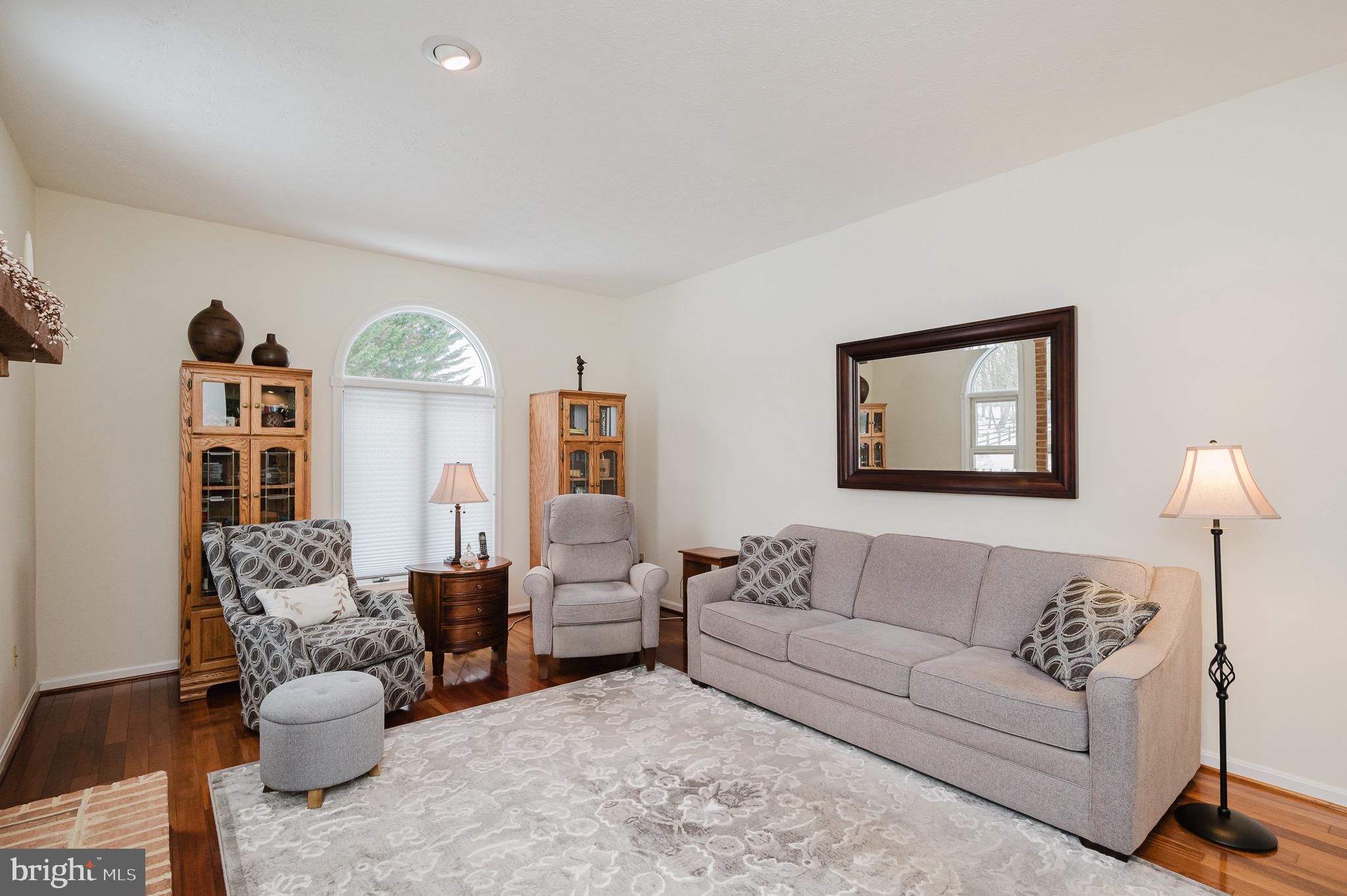 STRAWBERRY FIELDS - Residential