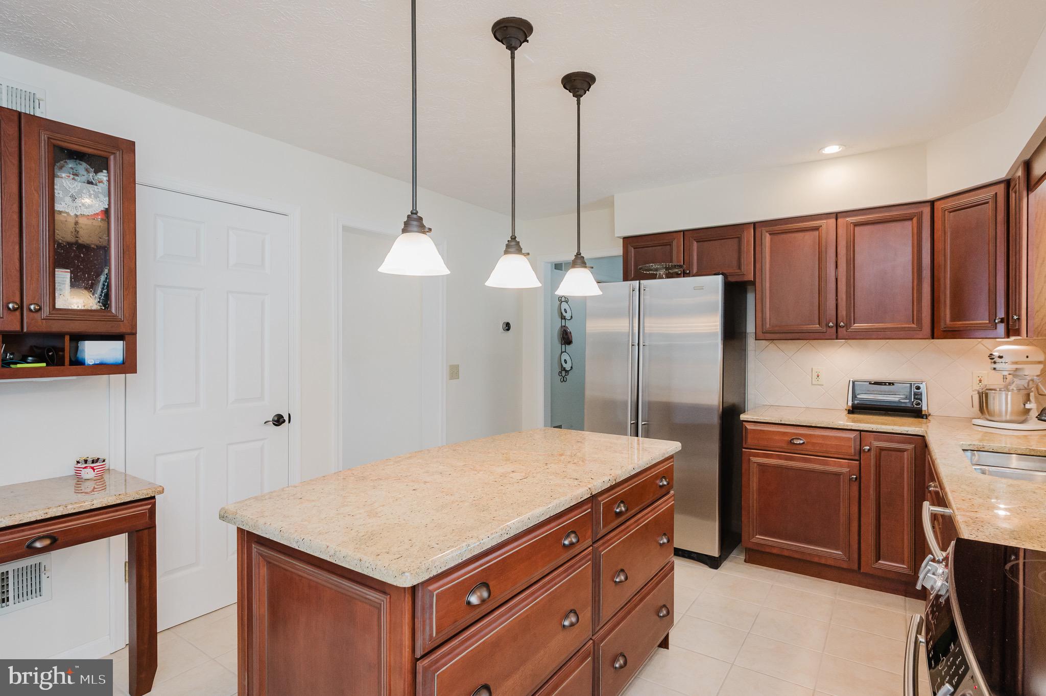 STRAWBERRY FIELDS - Residential