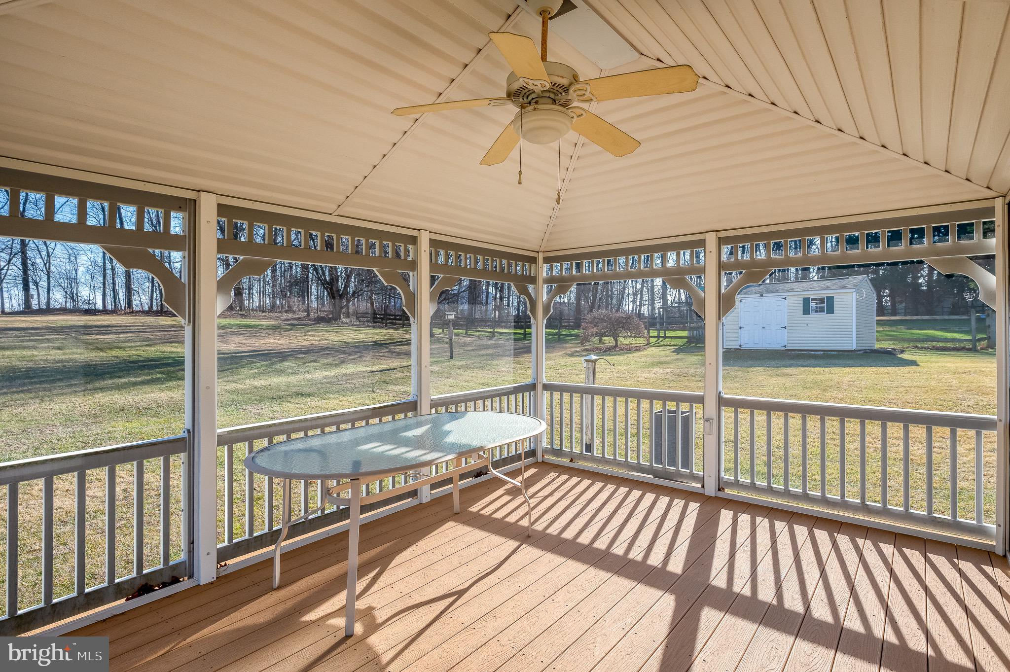 STRAWBERRY FIELDS - Residential