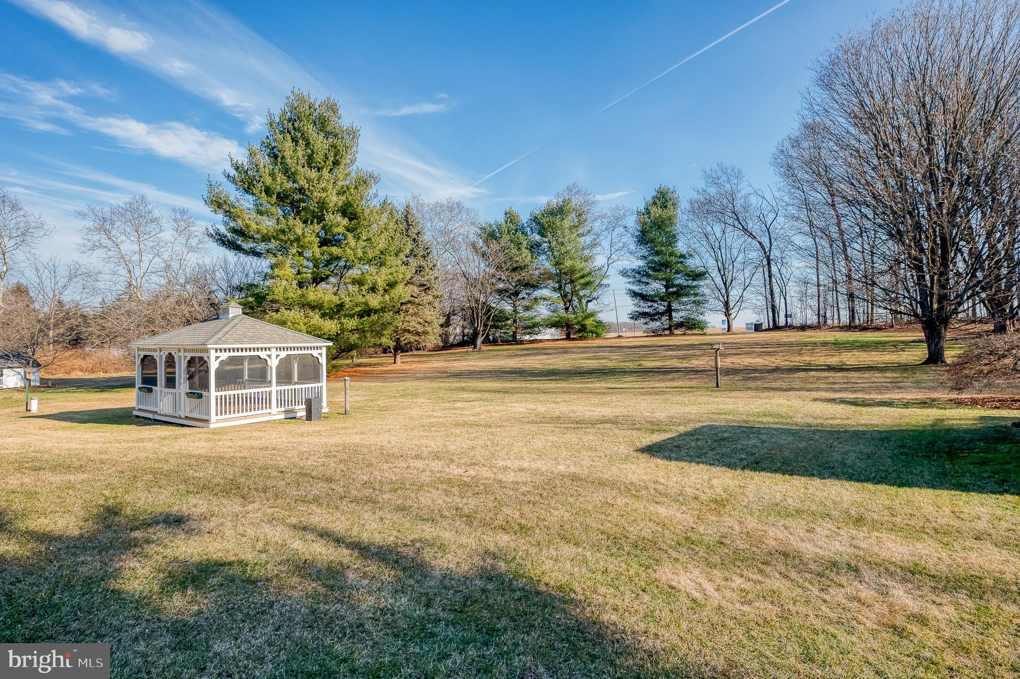 STRAWBERRY FIELDS - Residential