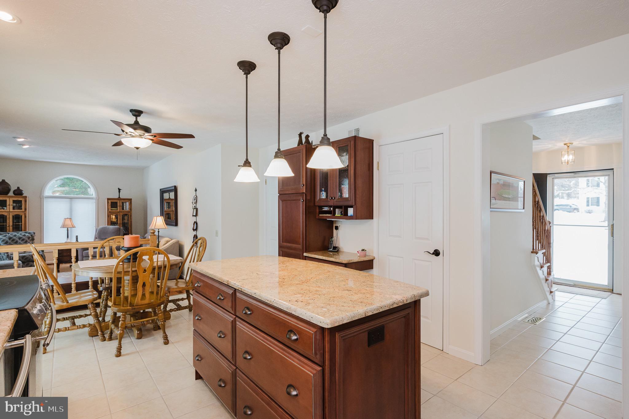 STRAWBERRY FIELDS - Residential