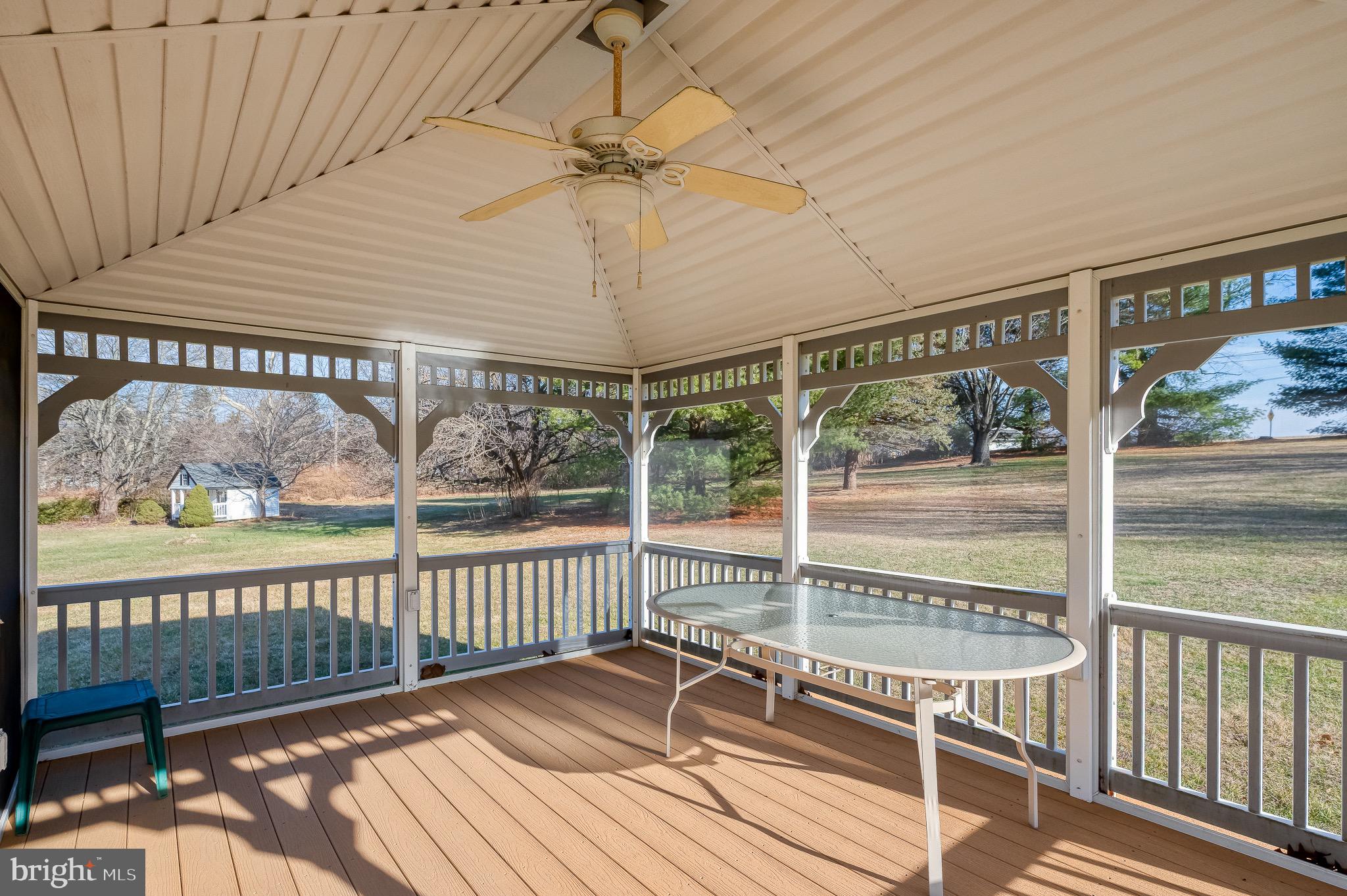 STRAWBERRY FIELDS - Residential