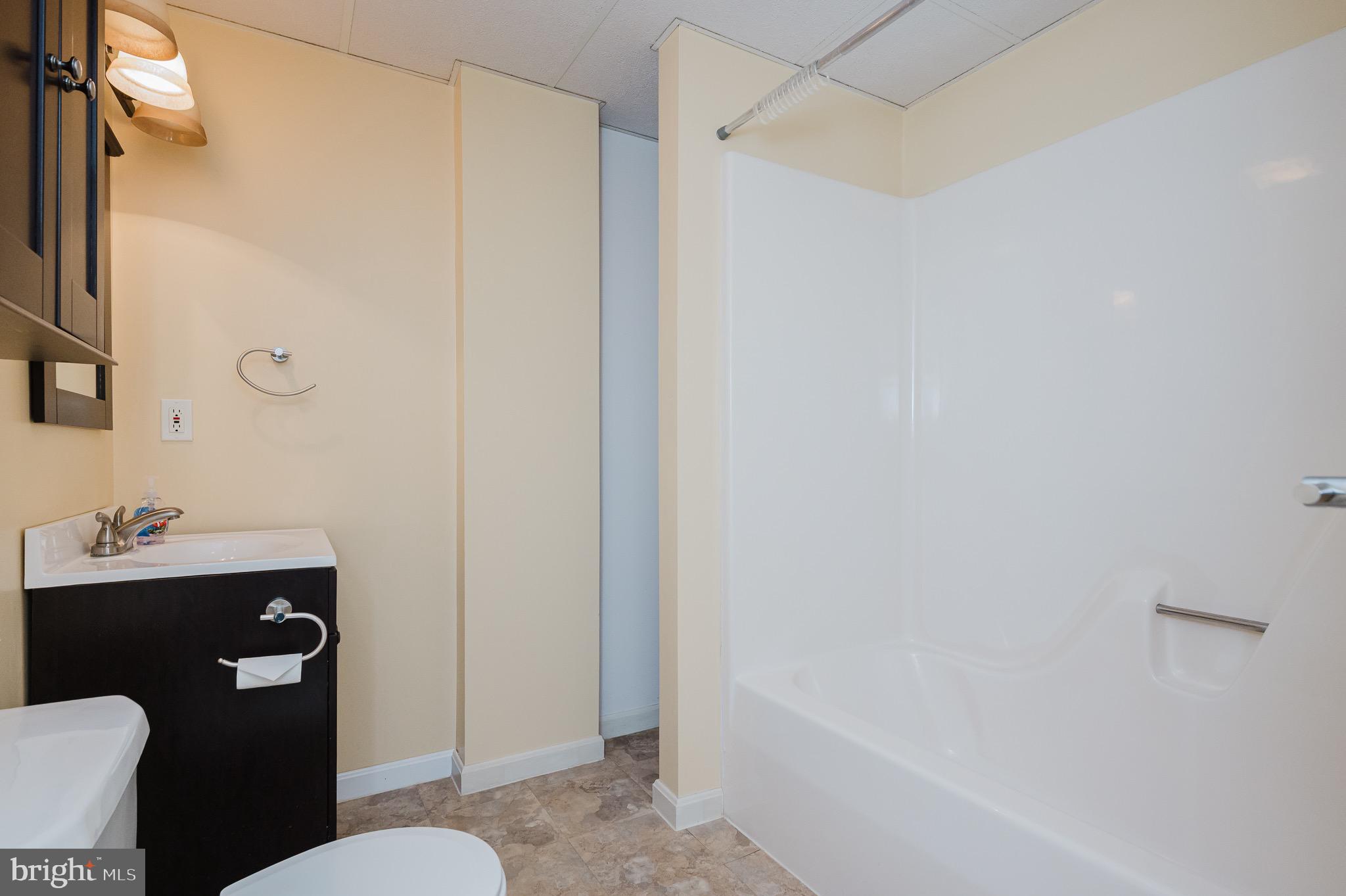 STRAWBERRY FIELDS - Residential