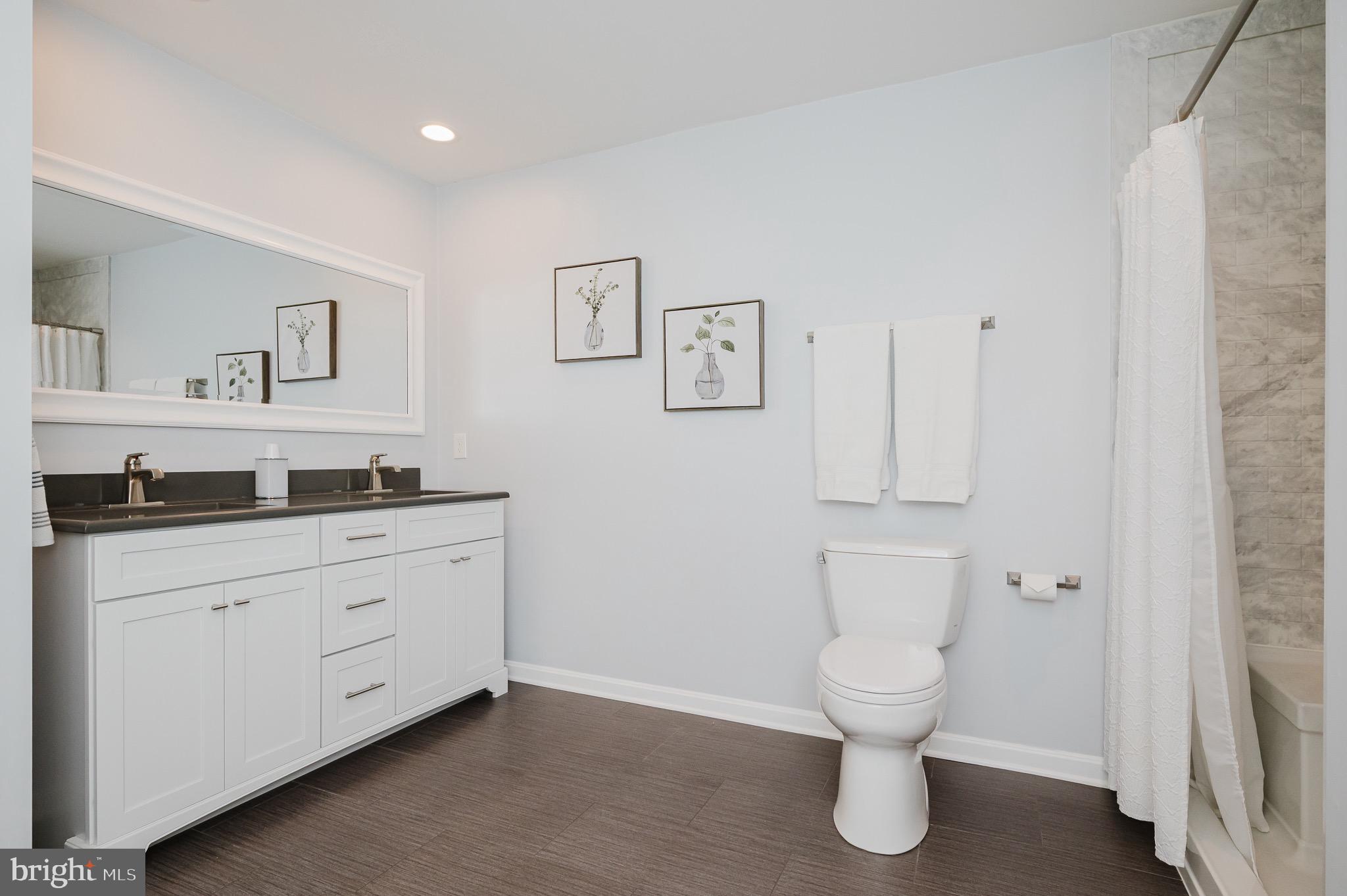 STRAWBERRY FIELDS - Residential