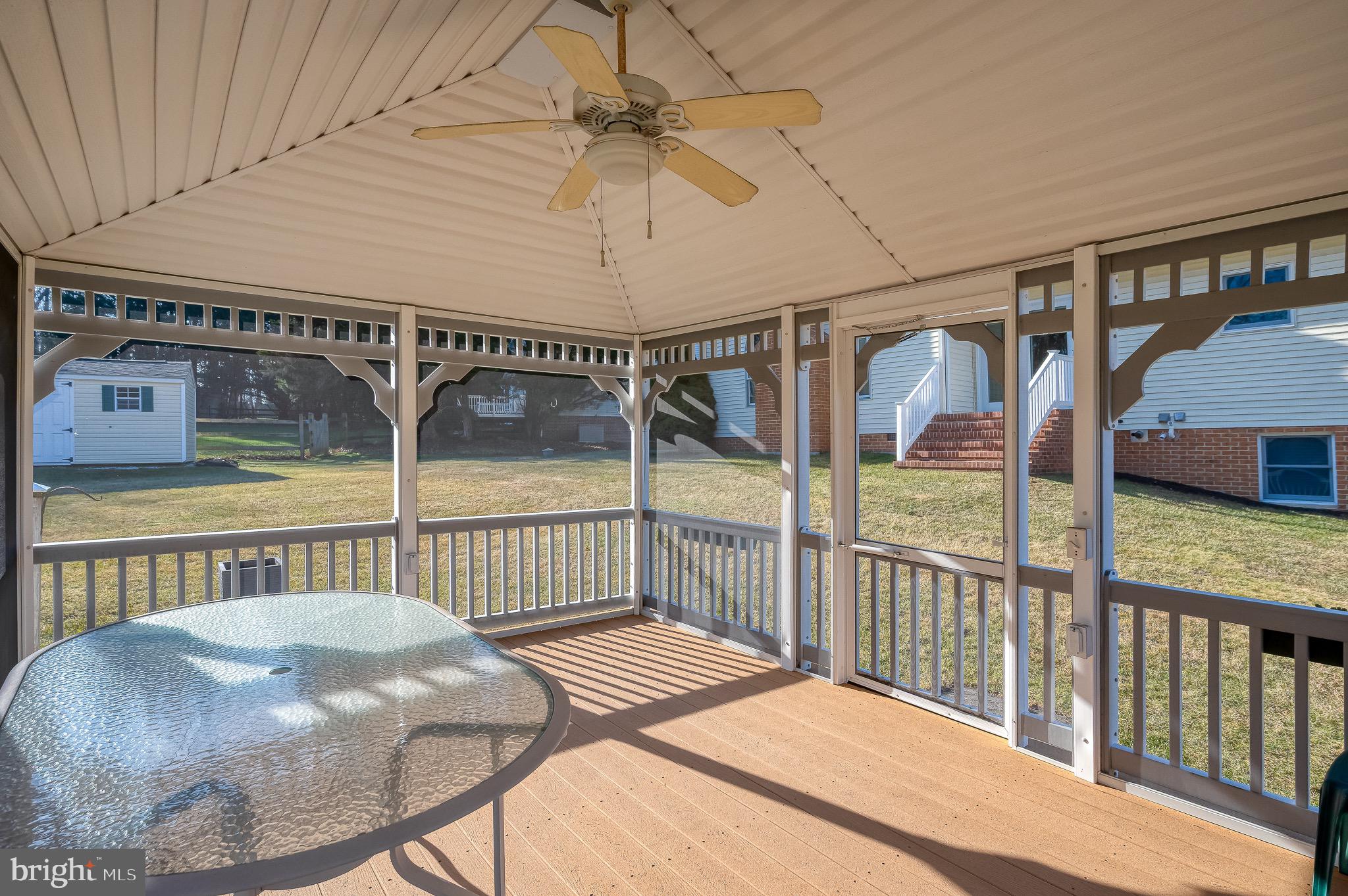 STRAWBERRY FIELDS - Residential