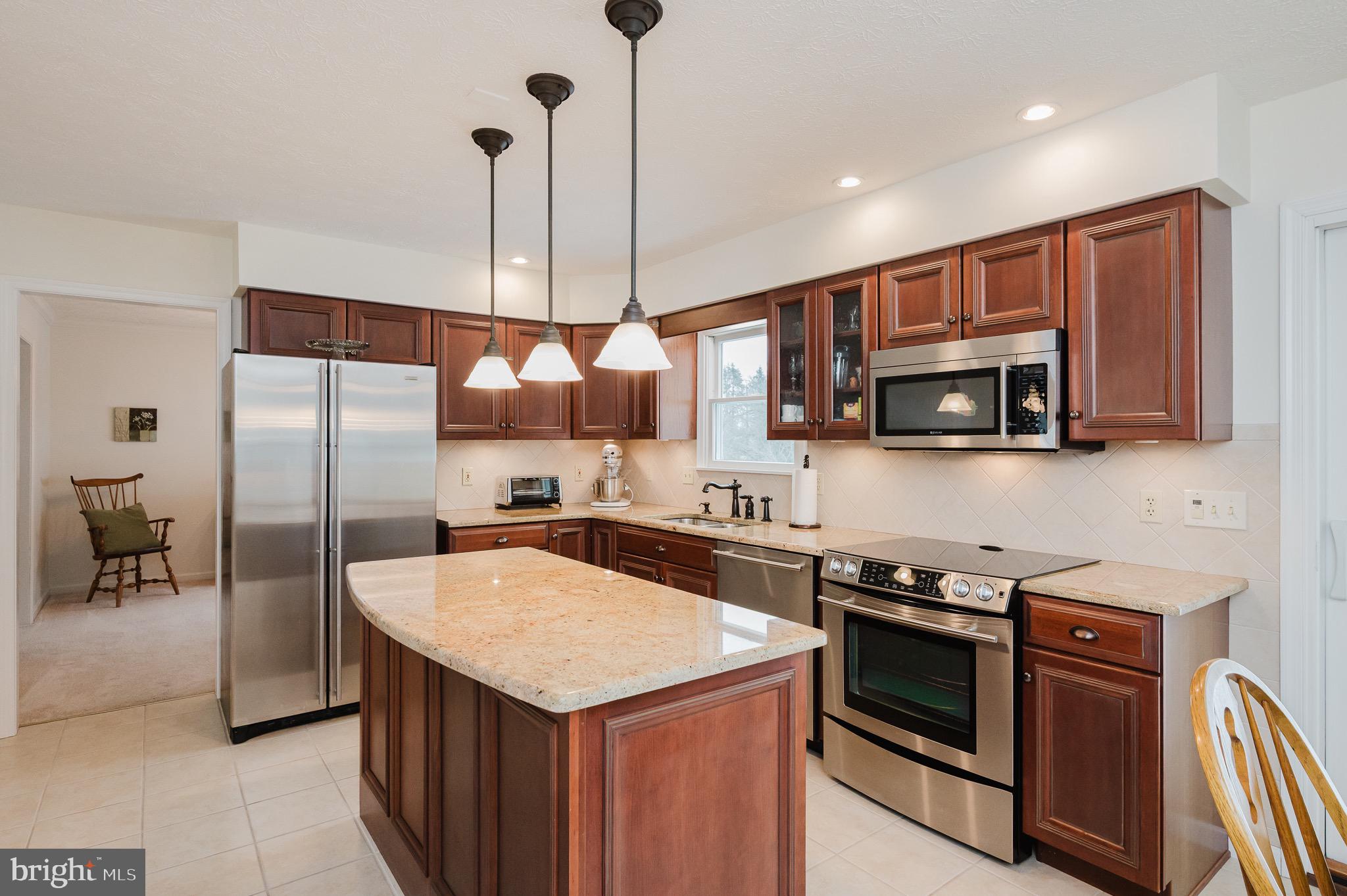 STRAWBERRY FIELDS - Residential