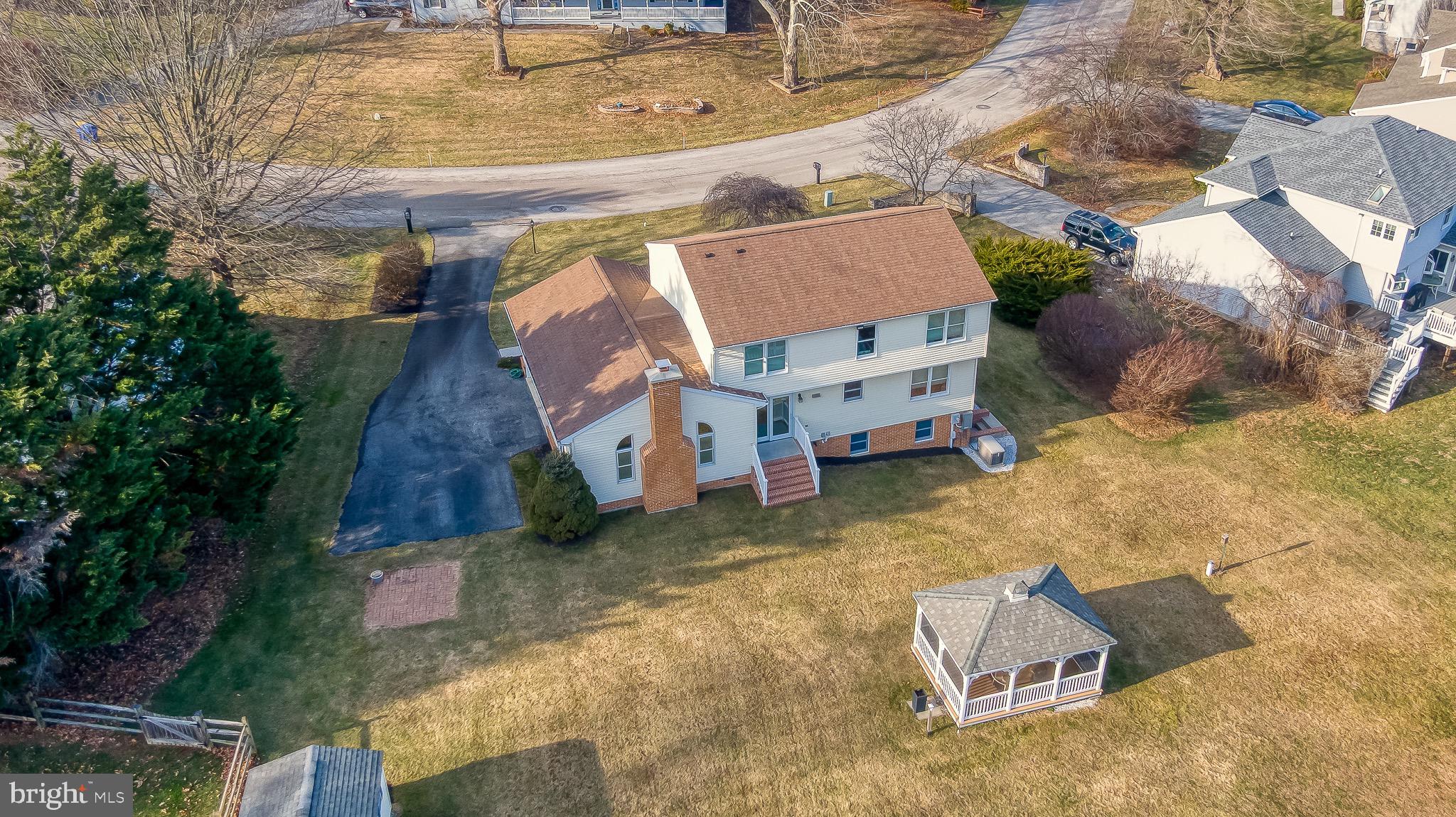 STRAWBERRY FIELDS - Residential