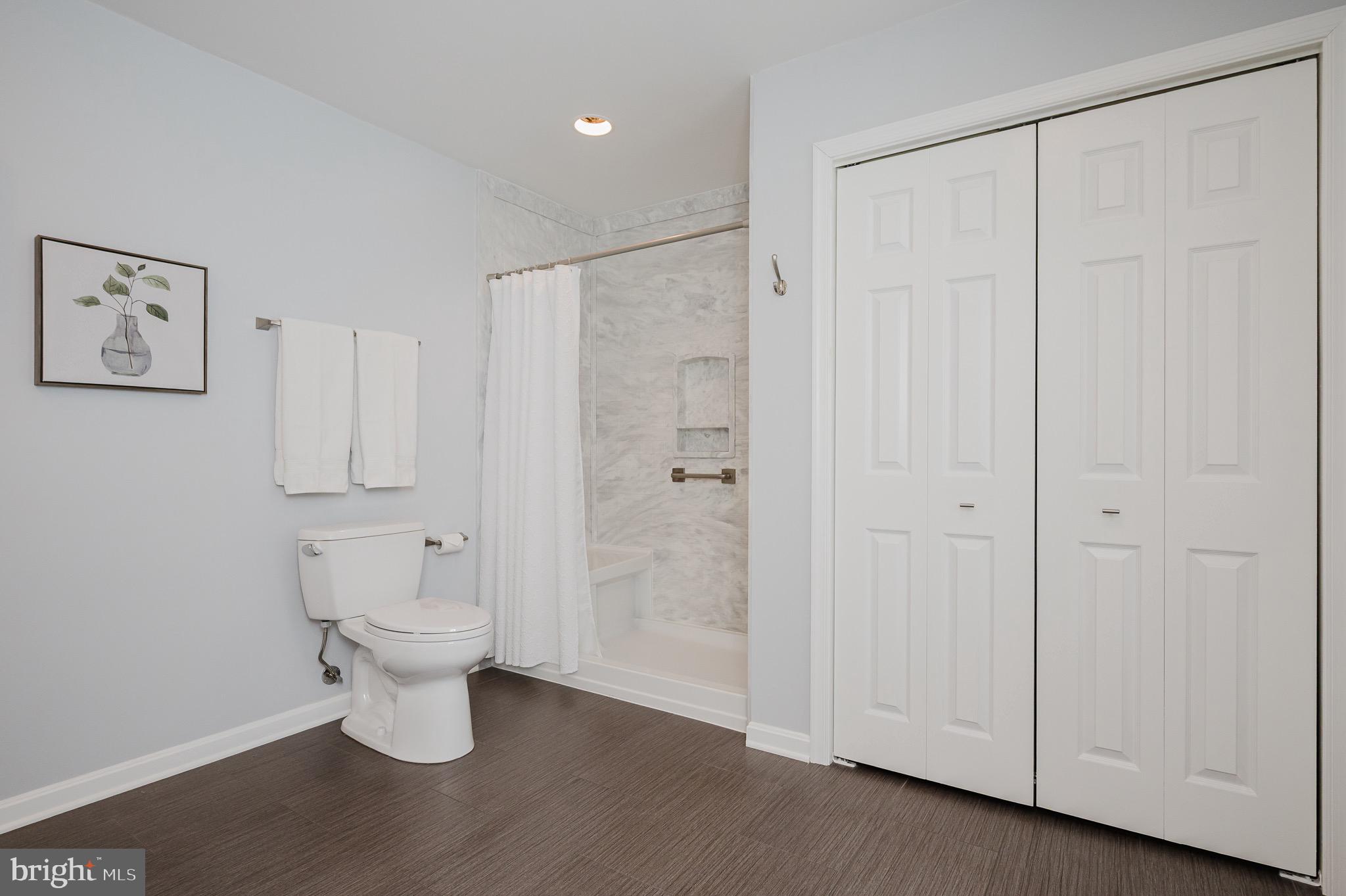 STRAWBERRY FIELDS - Residential