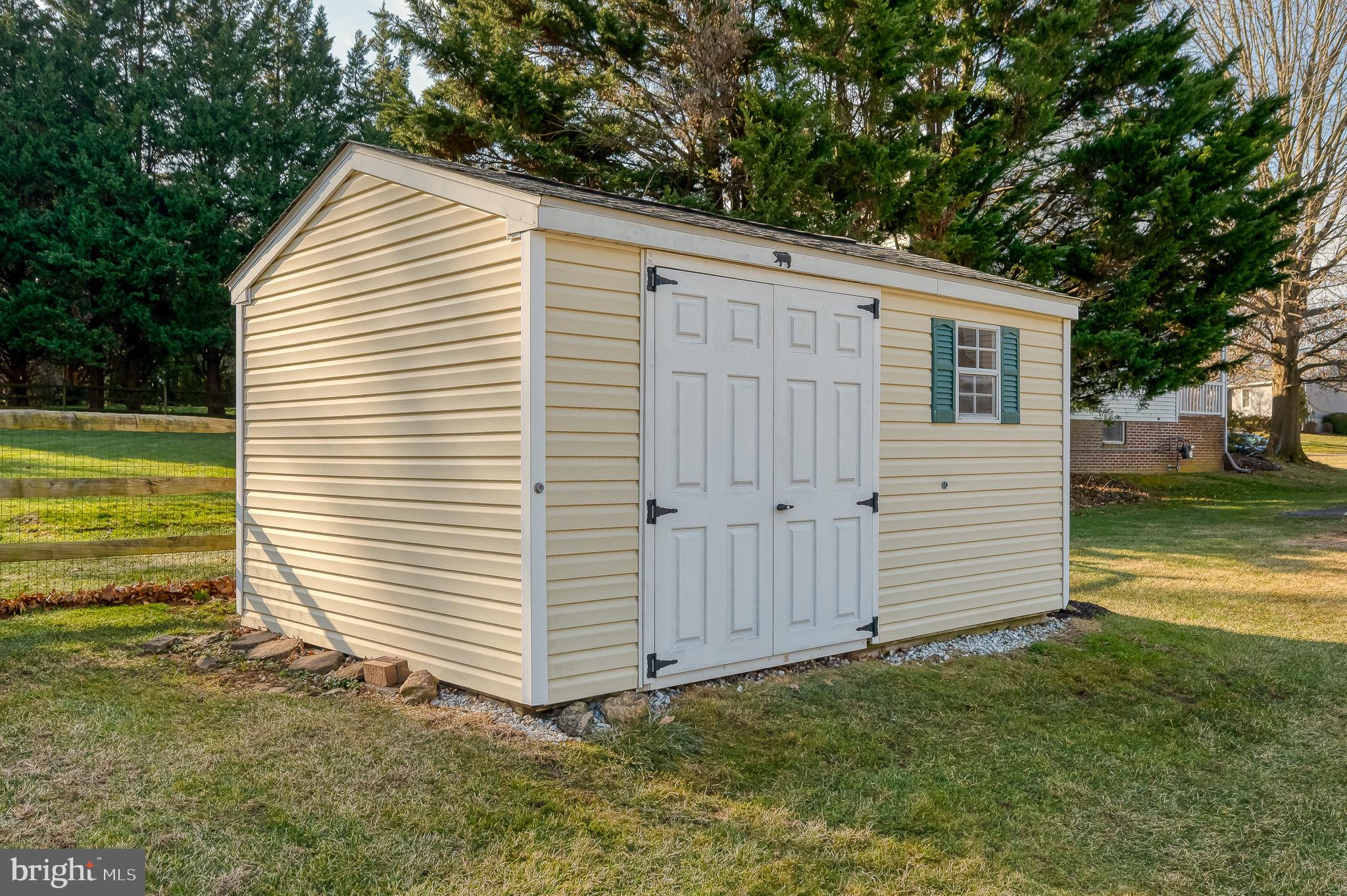 STRAWBERRY FIELDS - Residential