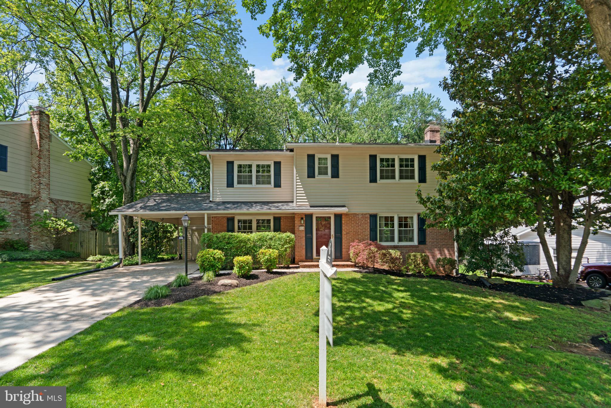 816 DIAMOND DRIVE