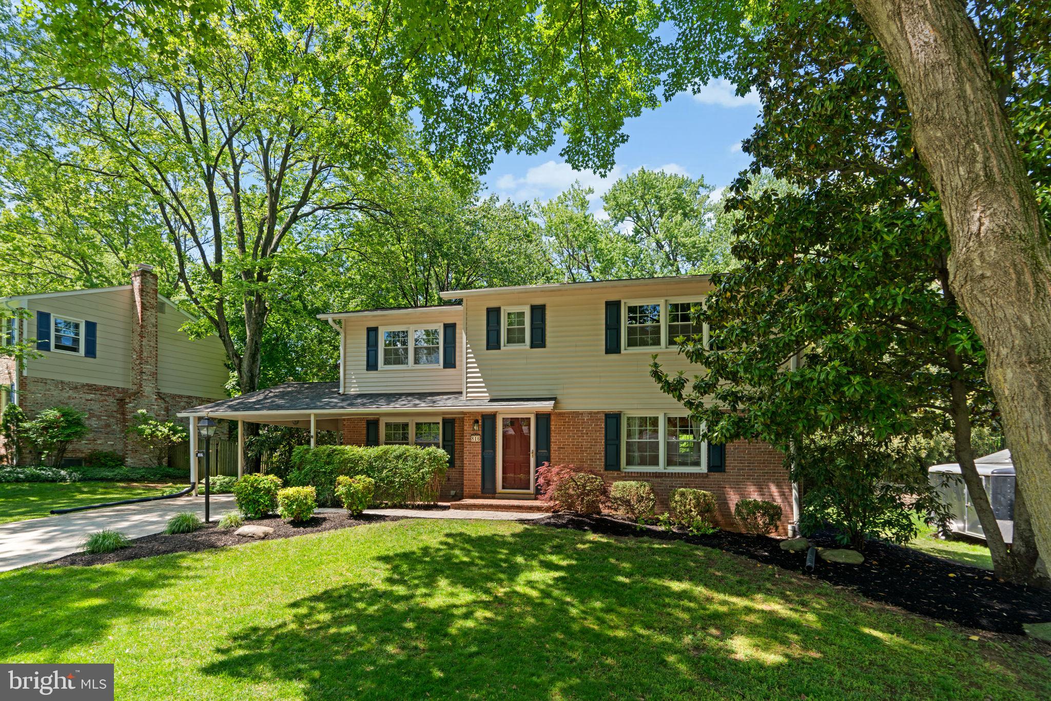 816 DIAMOND DRIVE