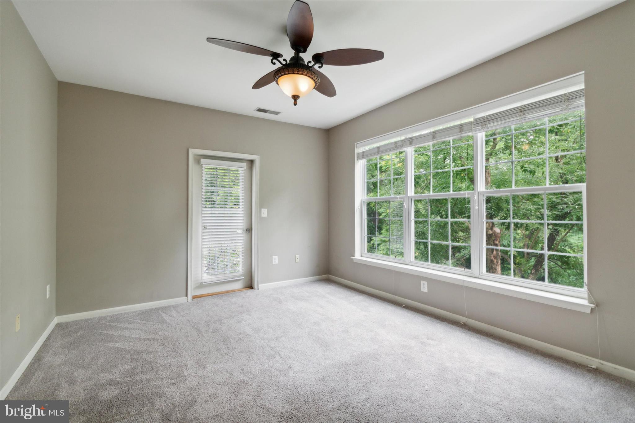 THE HOLLOW AT FOX VA - Residential