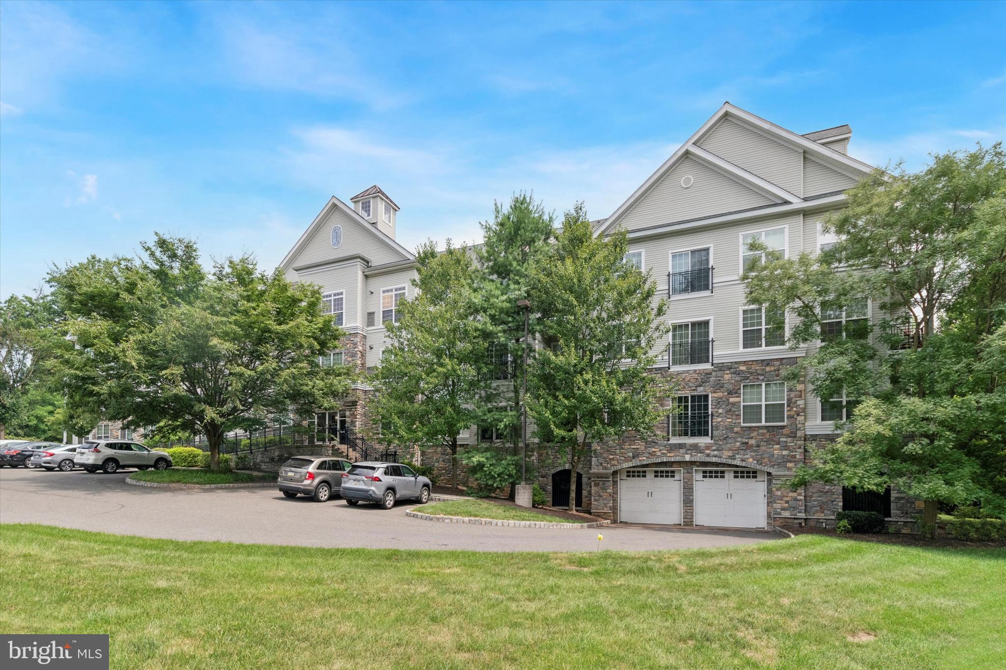 THE HOLLOW AT FOX VA - Residential