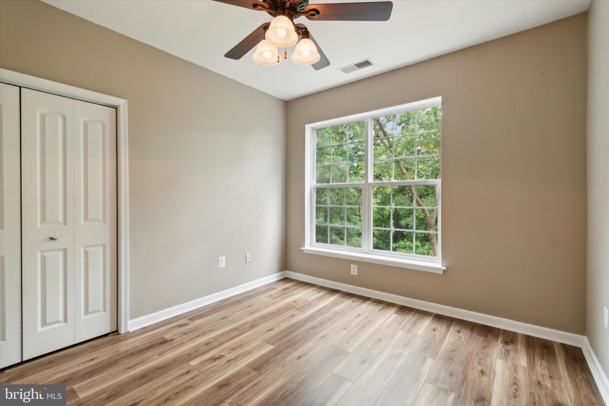 THE HOLLOW AT FOX VA - Residential