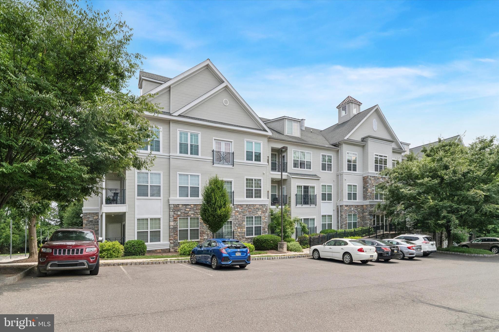 THE HOLLOW AT FOX VA - Residential