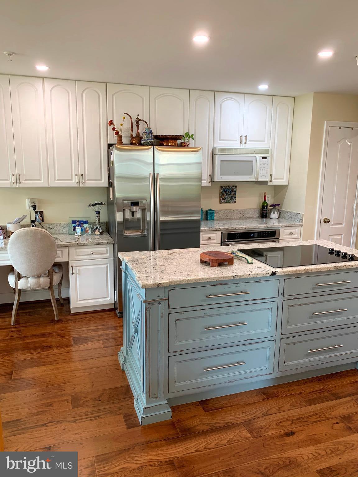 HIGH VIEW AT HUNT VALLEY - Residential Lease