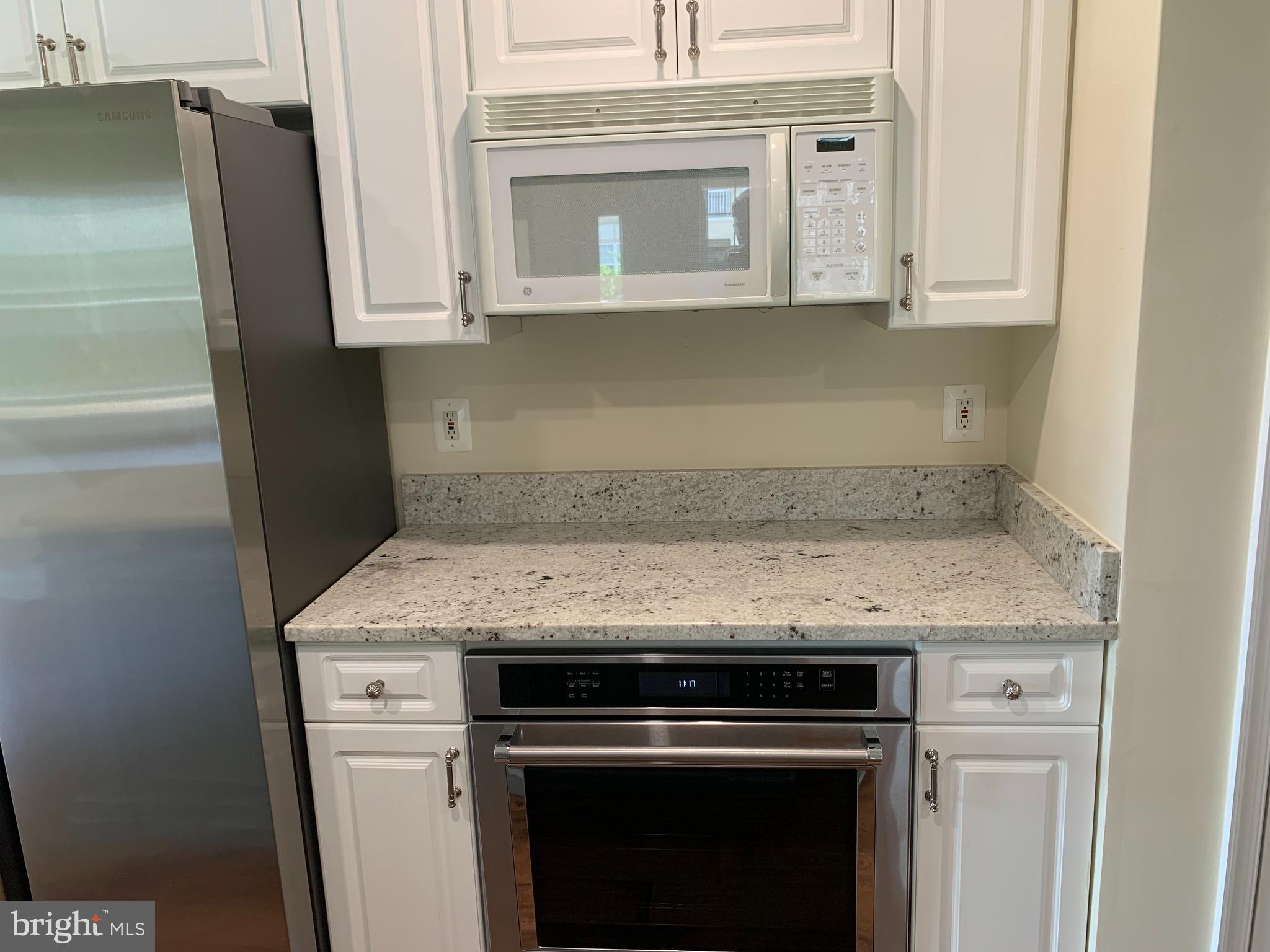 HIGH VIEW AT HUNT VALLEY - Residential Lease