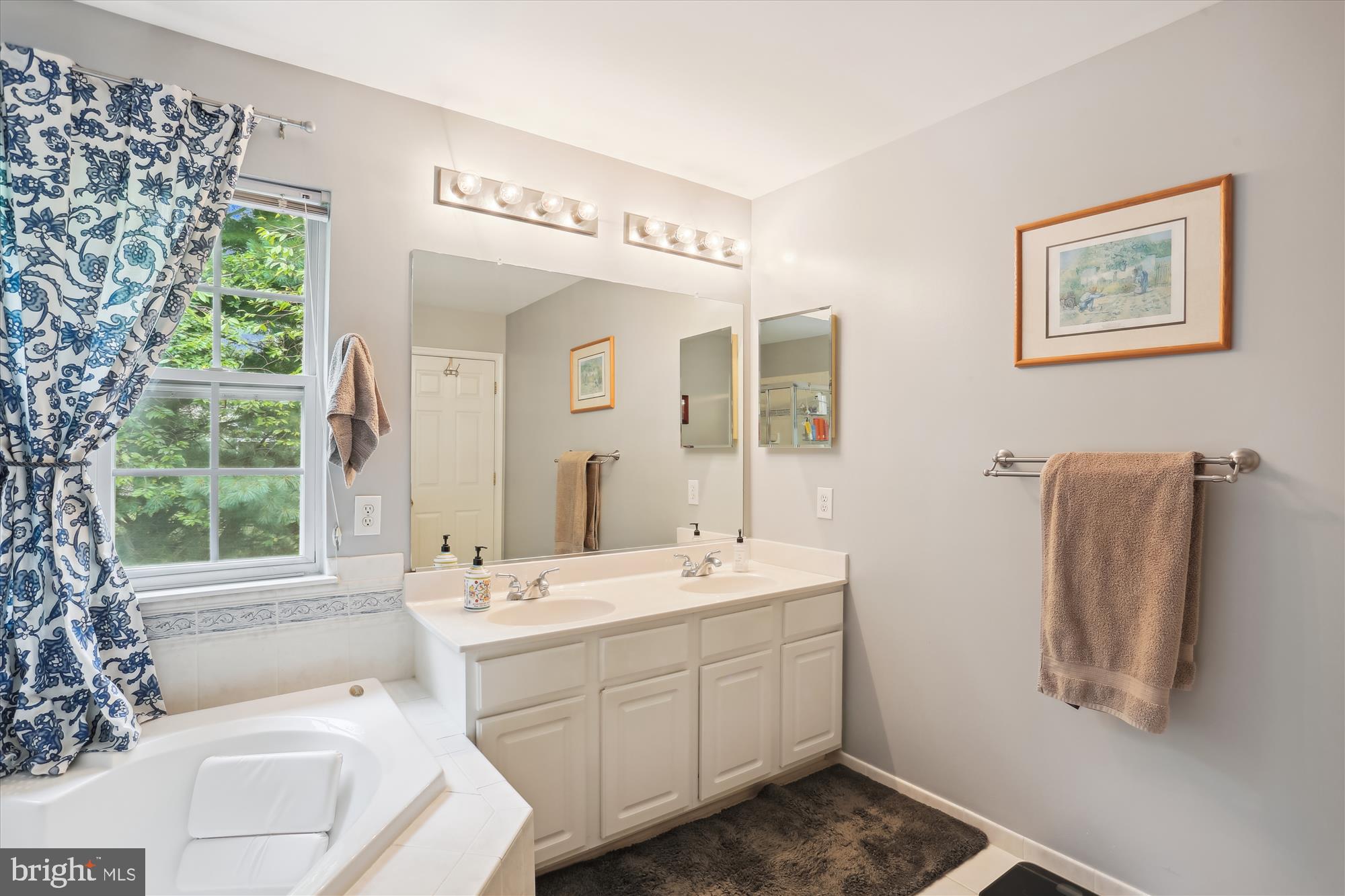 VILLAGE OF RIVER HILL - Residential