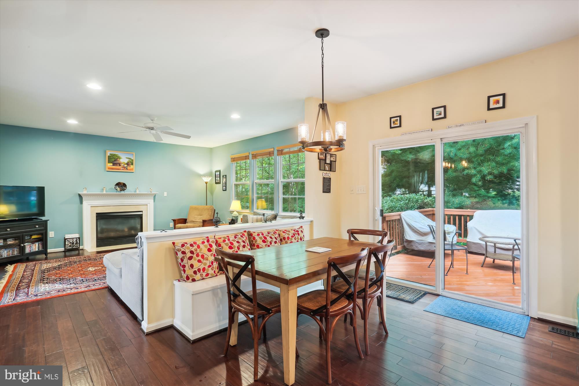 VILLAGE OF RIVER HILL - Residential