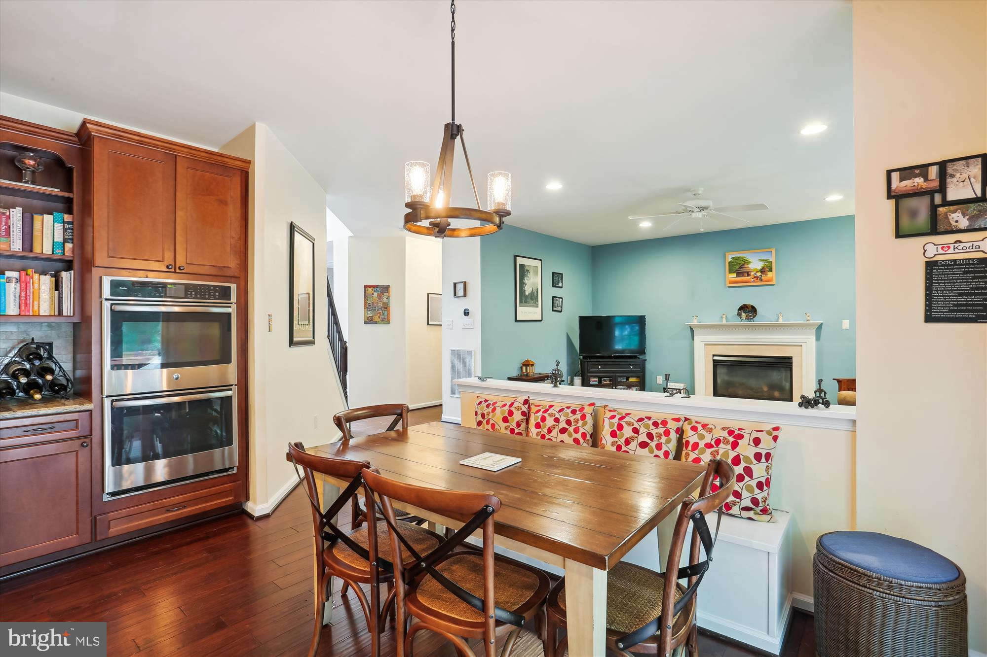 VILLAGE OF RIVER HILL - Residential