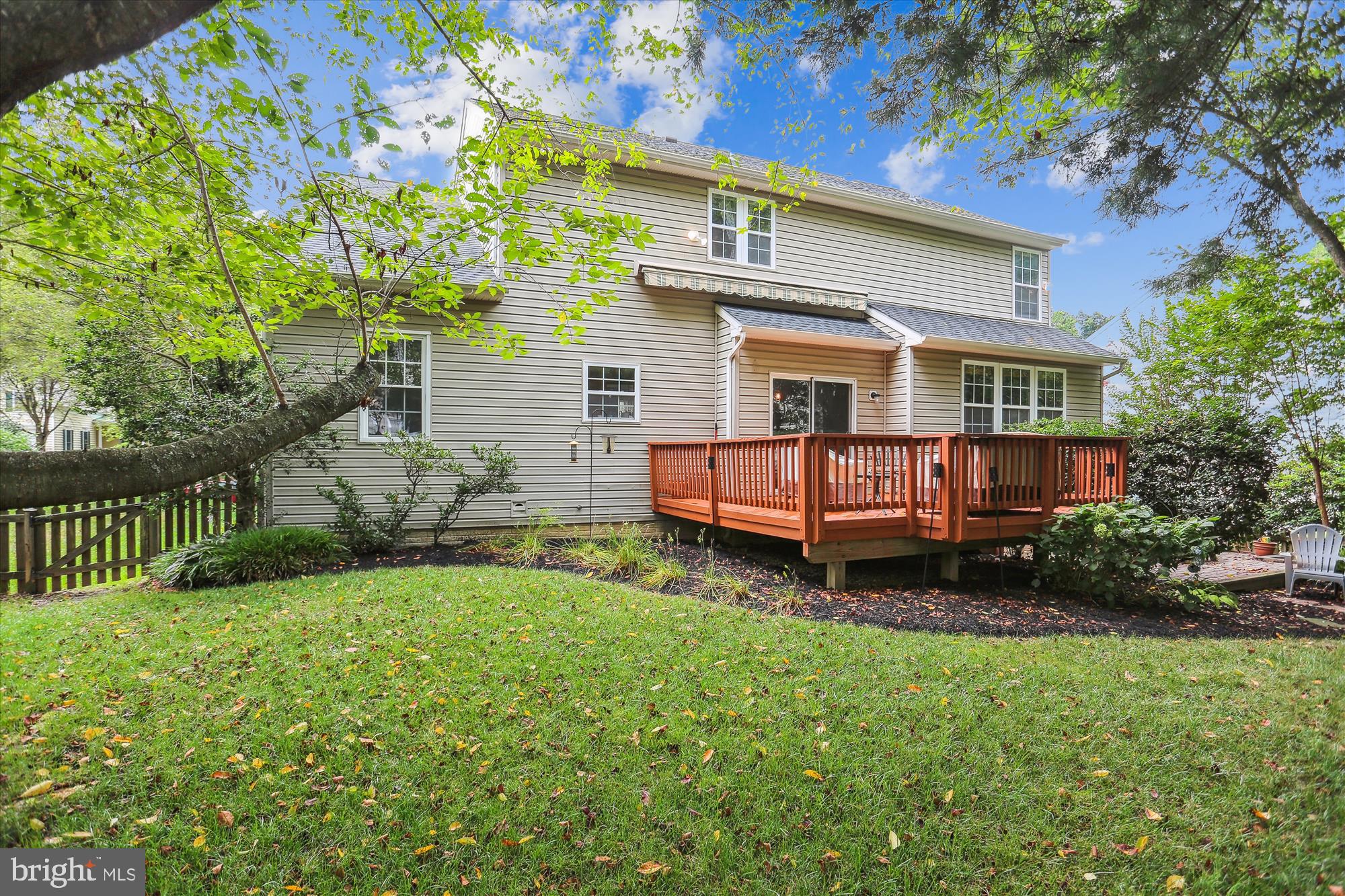 VILLAGE OF RIVER HILL - Residential