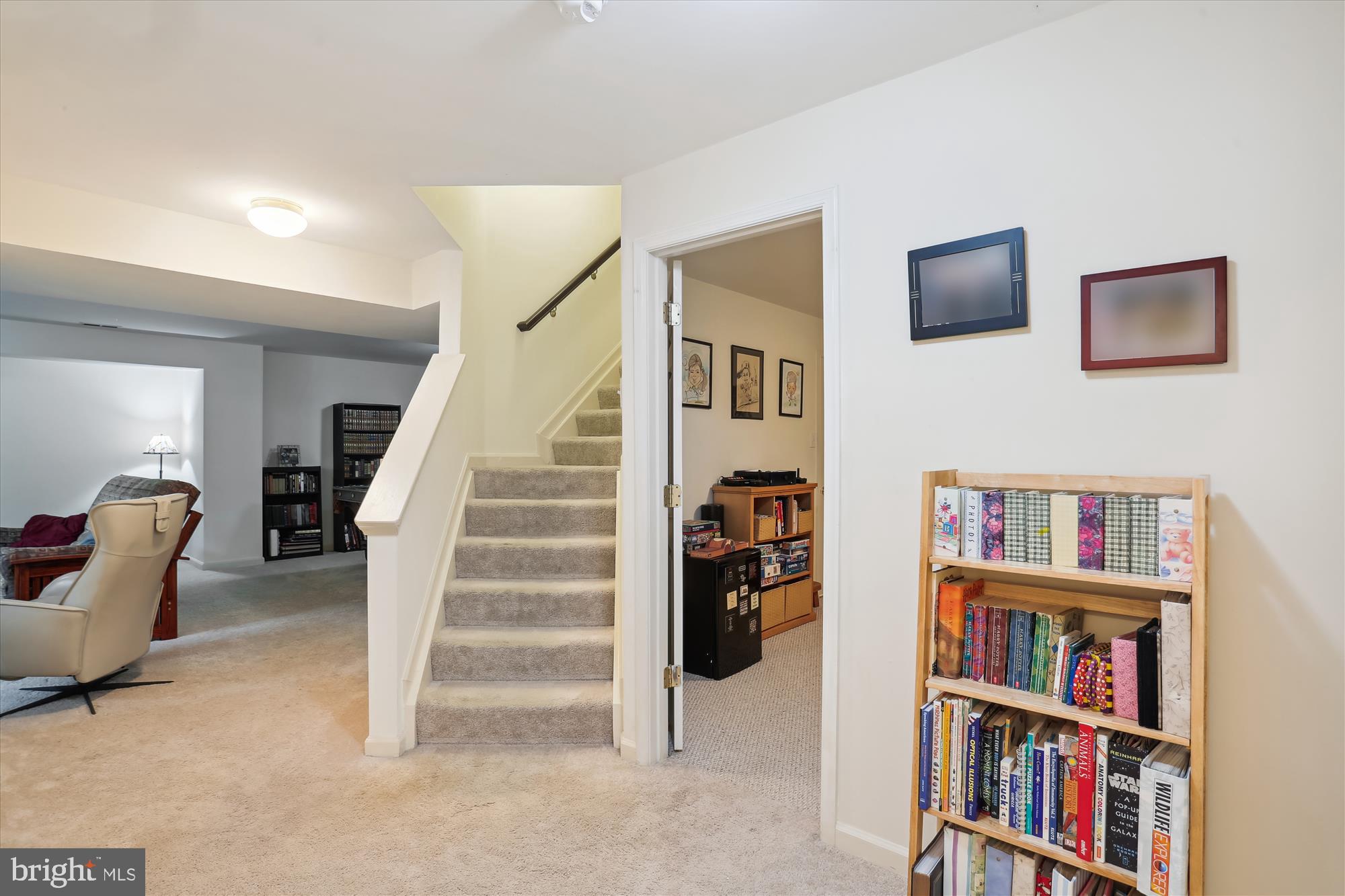 VILLAGE OF RIVER HILL - Residential