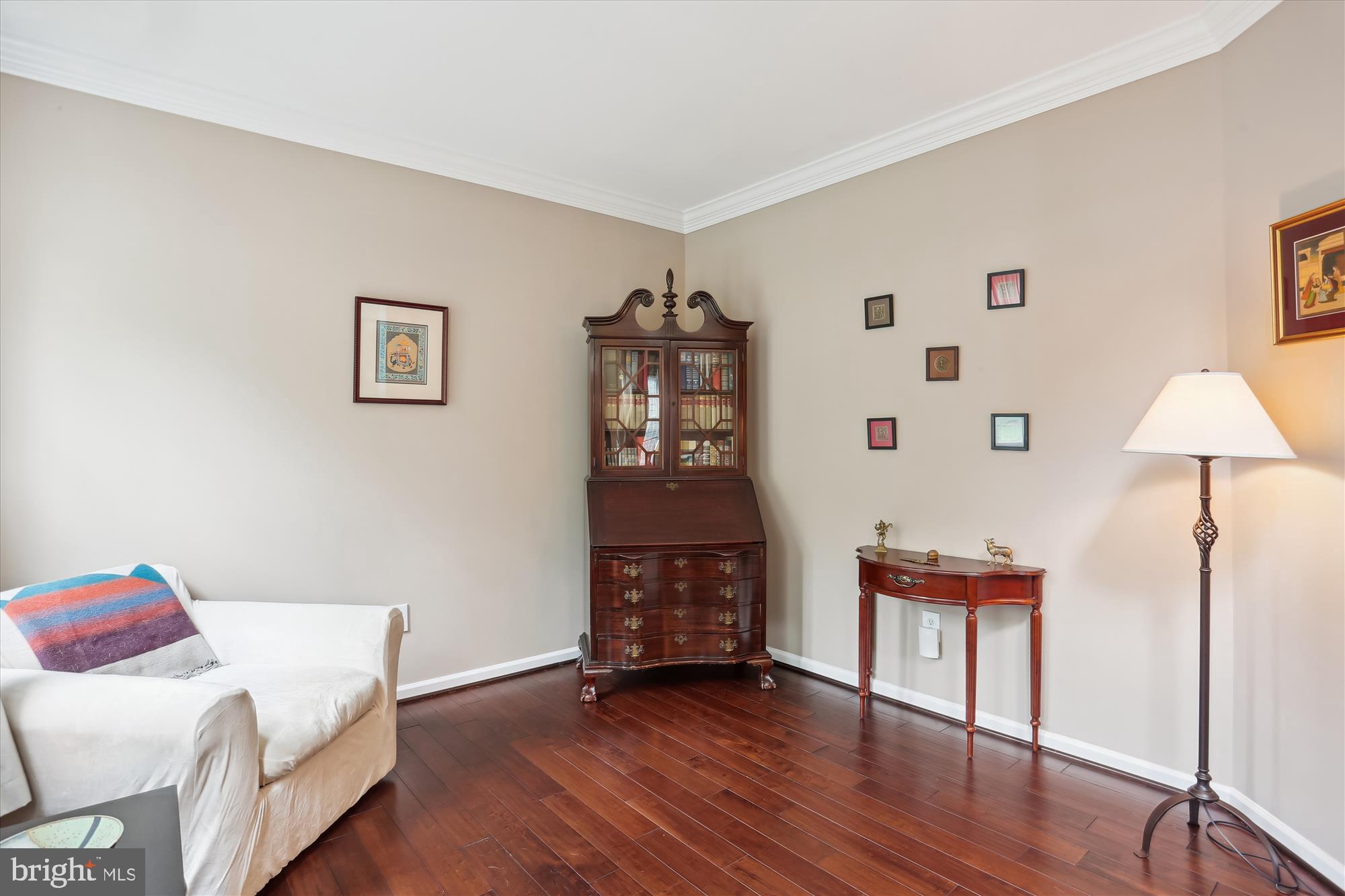 VILLAGE OF RIVER HILL - Residential