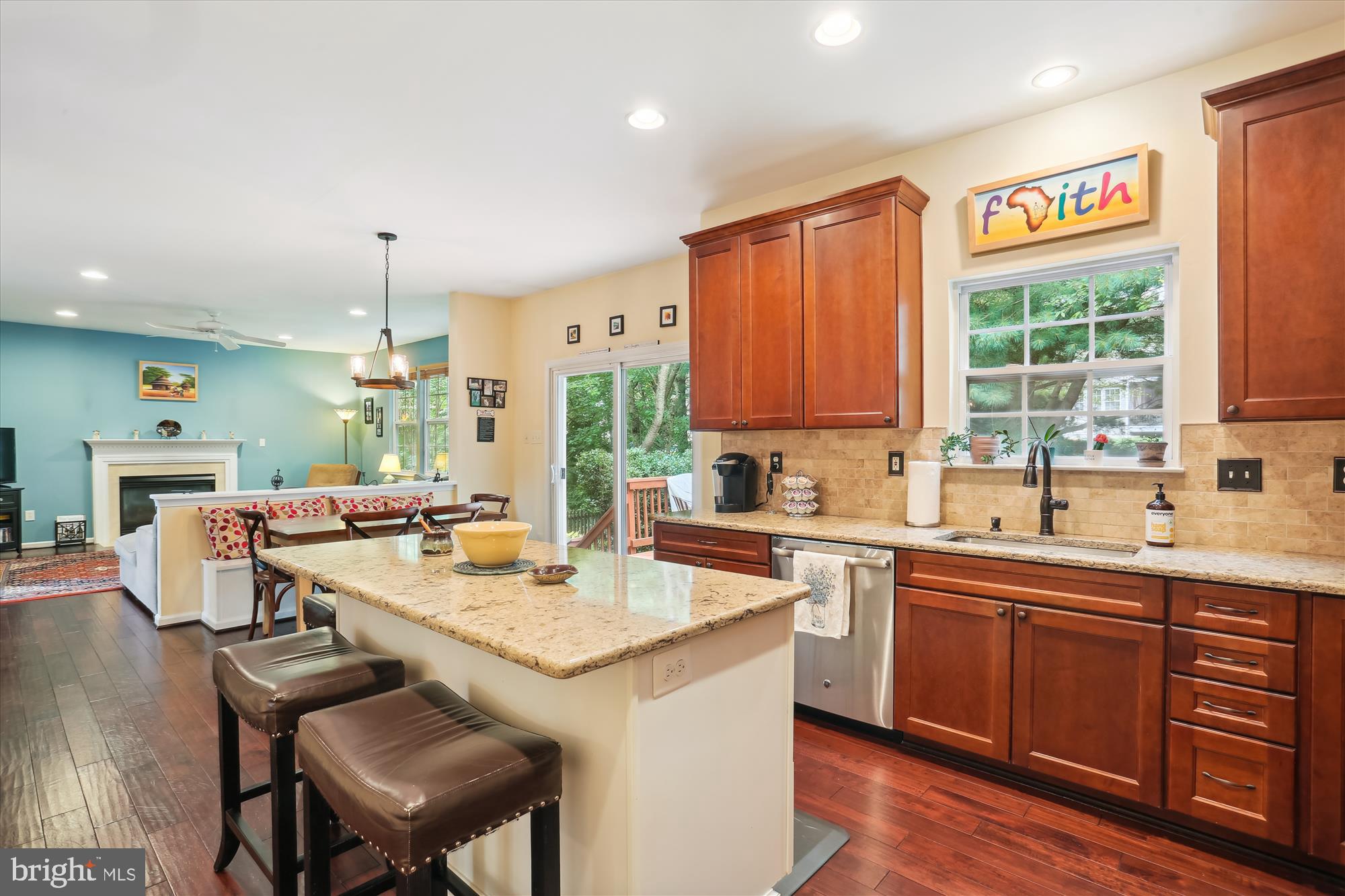 VILLAGE OF RIVER HILL - Residential