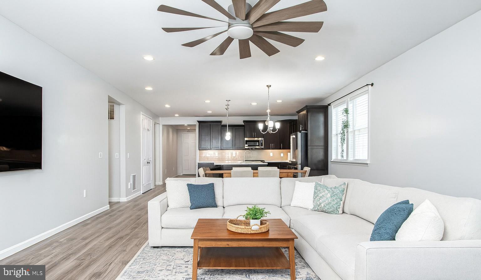 SOUTHERN HILLS - Residential