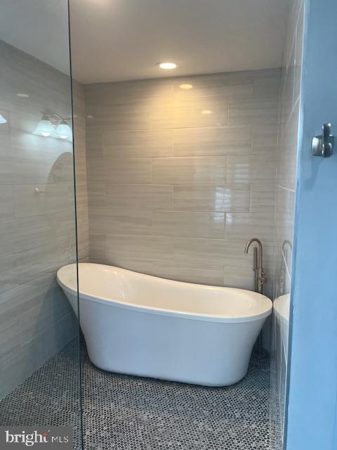 STATION NORTH ARTS DISTRICT - Residential Lease