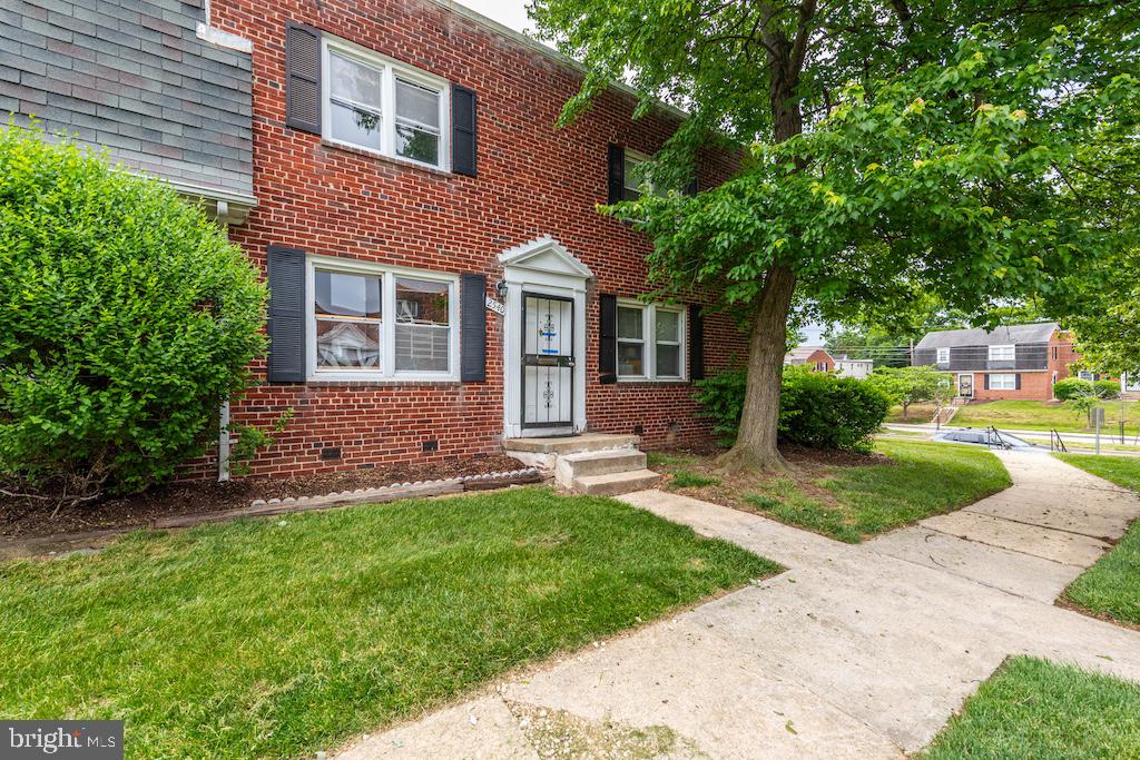 IVERSON VILLAGE CONDO - Residential