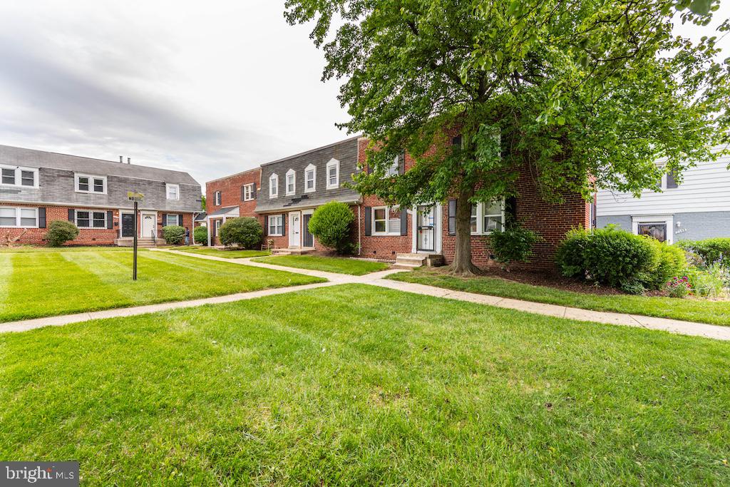 IVERSON VILLAGE CONDO - Residential