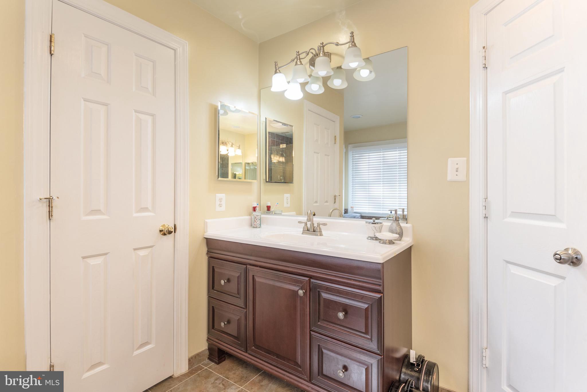 HOLLY BROOK/SPRINGVALE - Residential