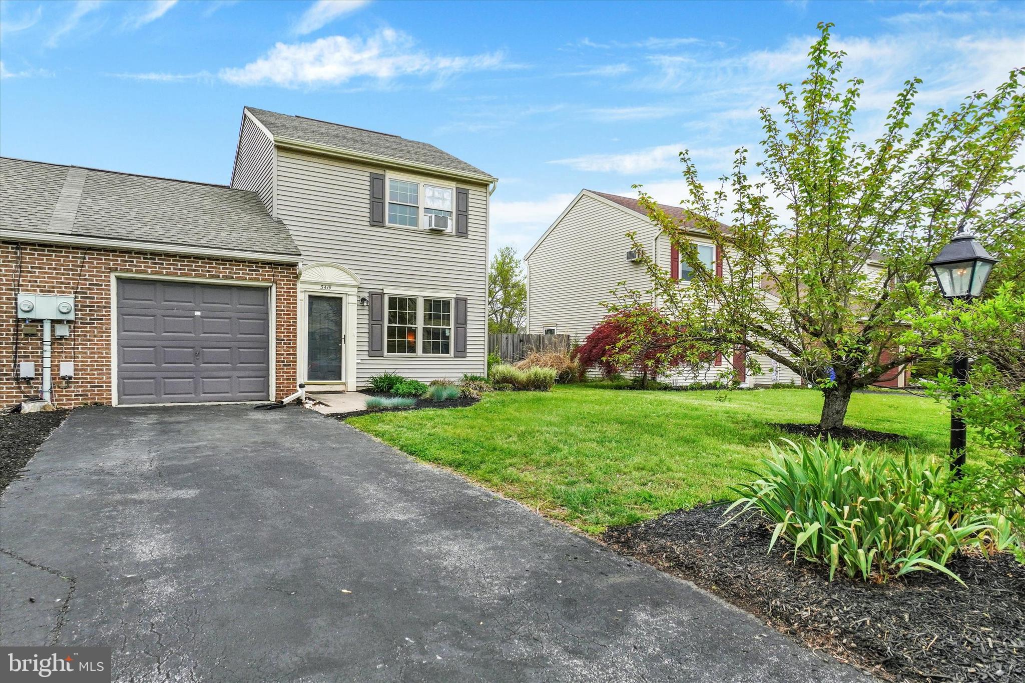 3419 GLEN HOLLOW DRIVE