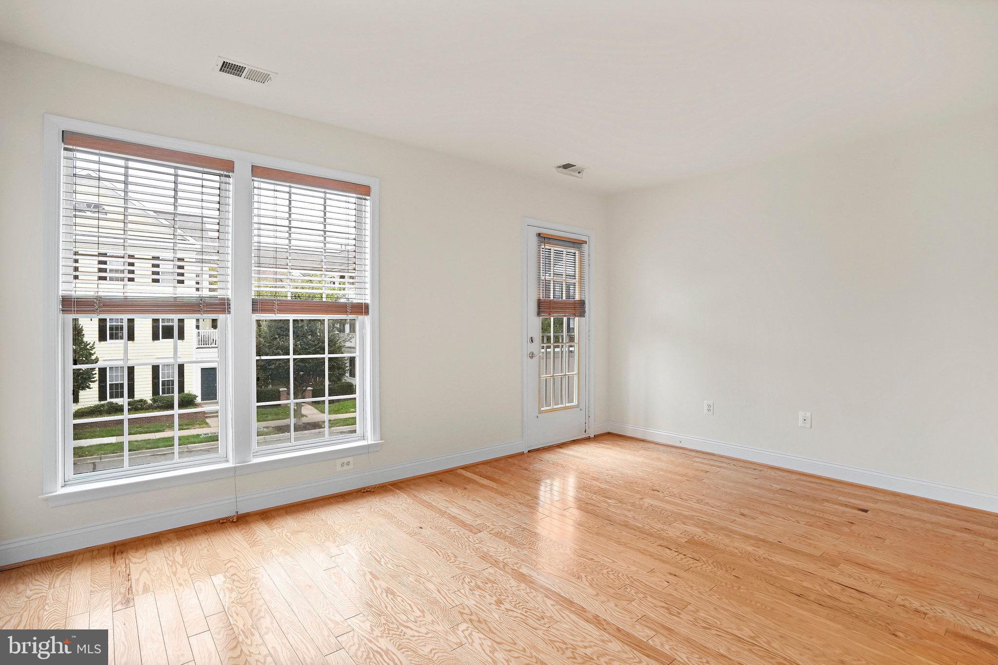 KING FARM BAILEYS COMMON - Residential