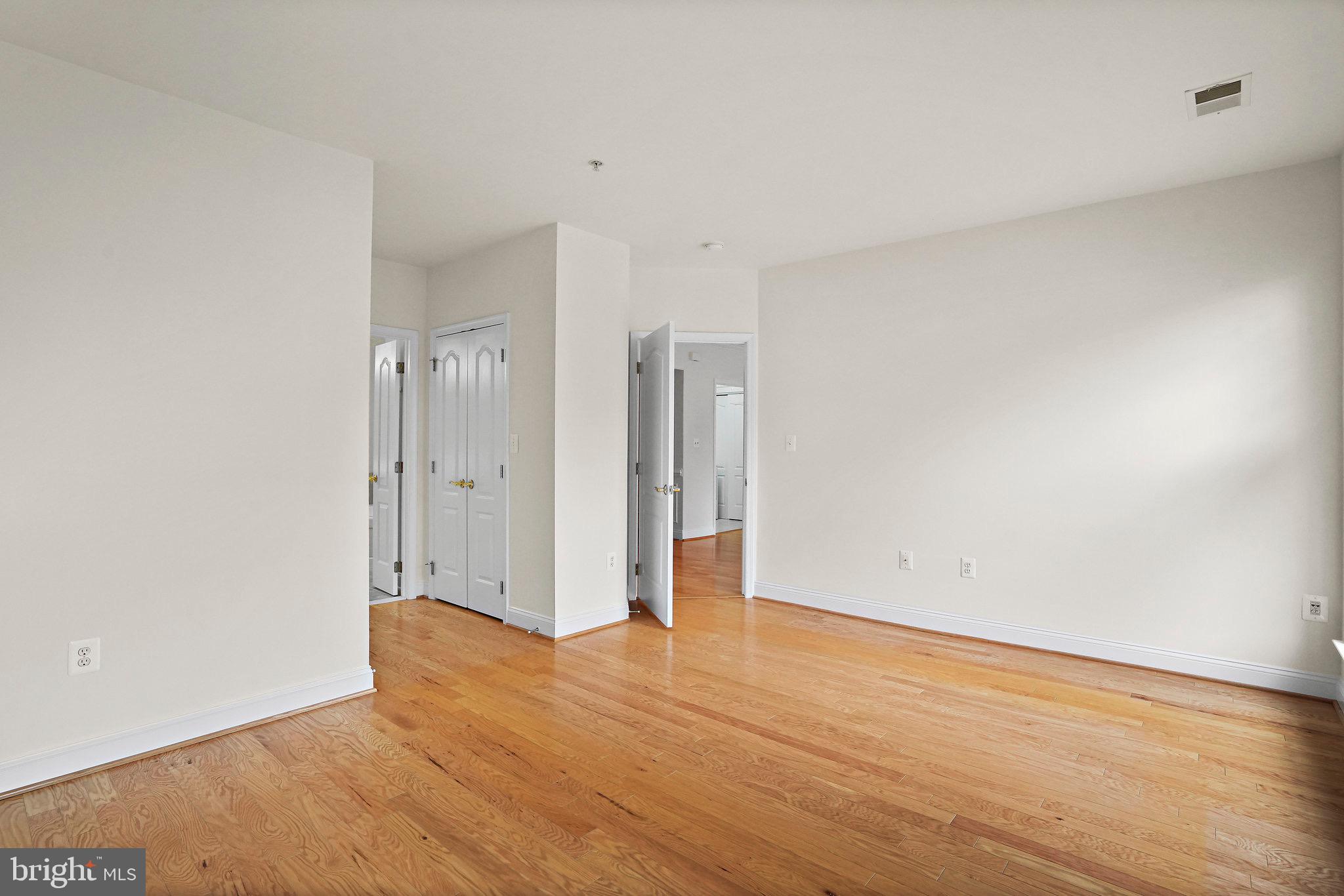 KING FARM BAILEYS COMMON - Residential