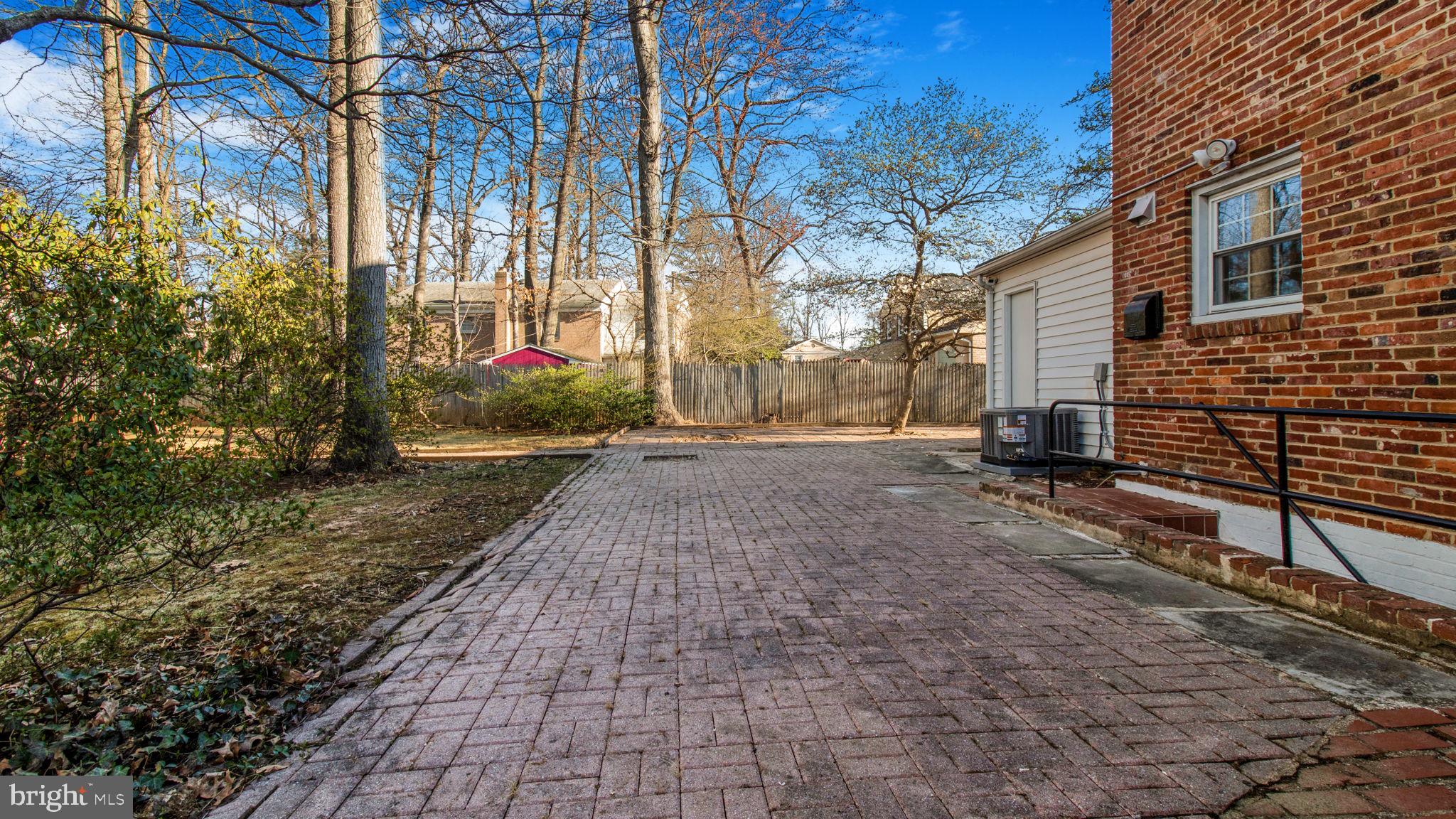 POTOMAC WOODS - Residential