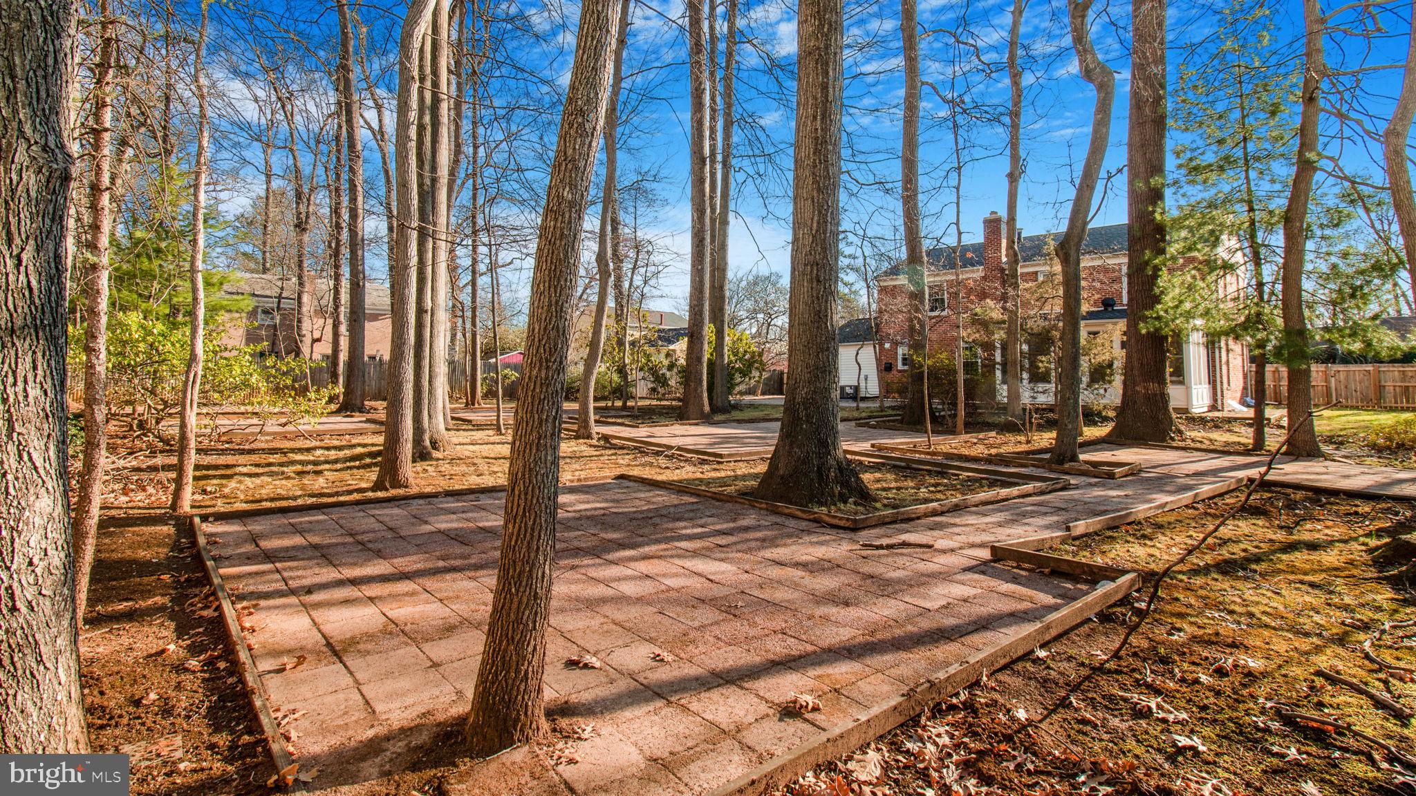 POTOMAC WOODS - Residential