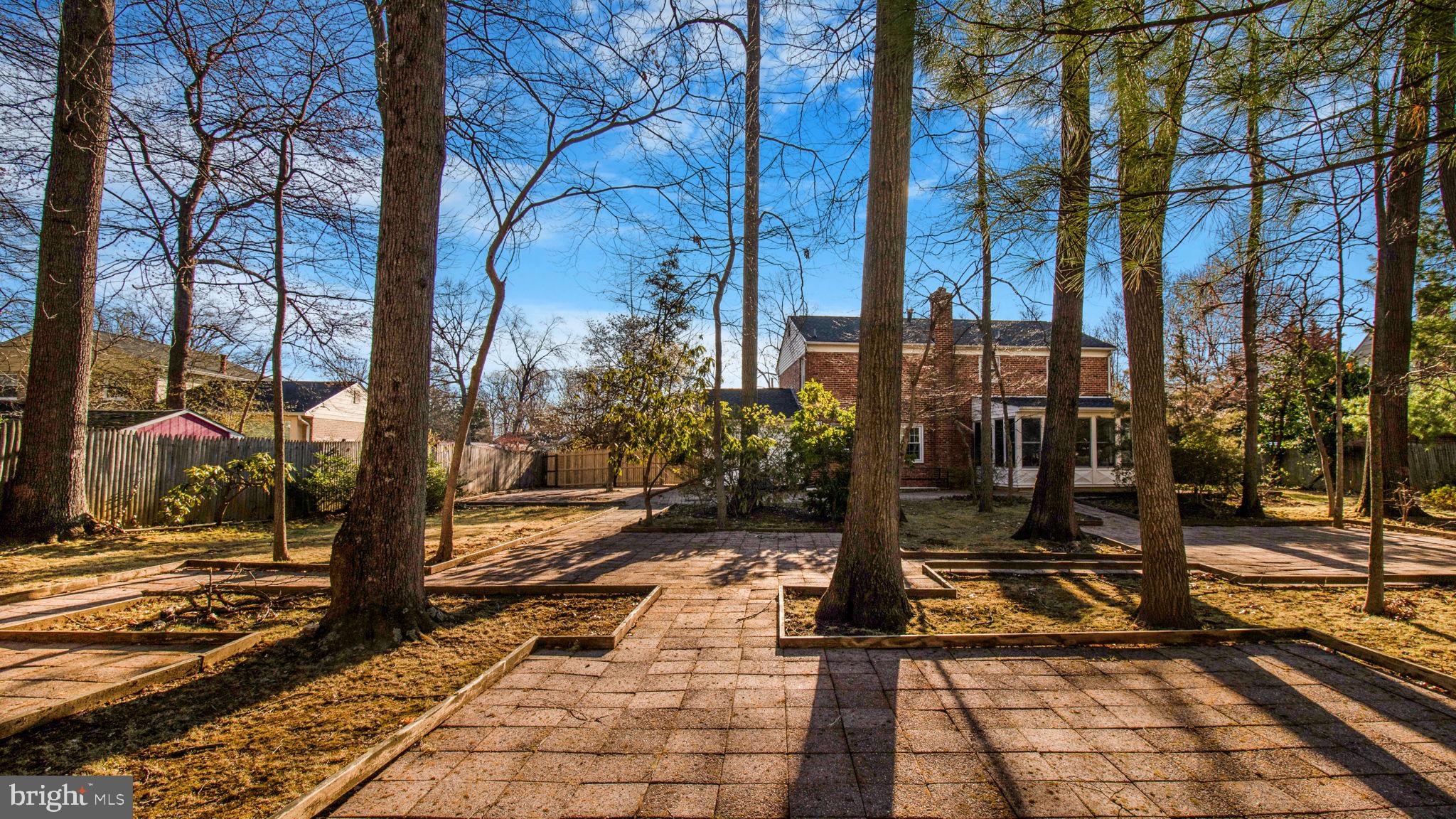 POTOMAC WOODS - Residential